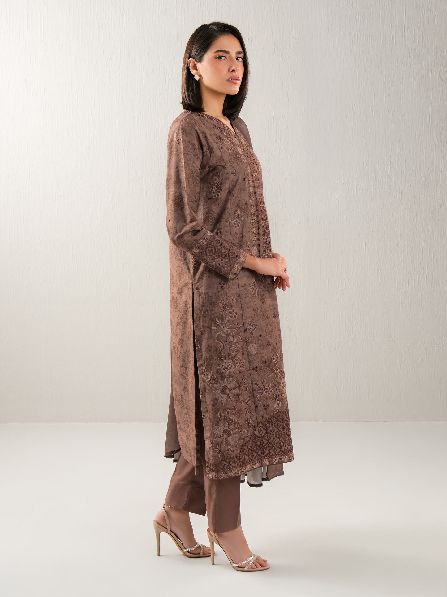 3 Piece Khaddar Suit-Embroidered (Unstitched)