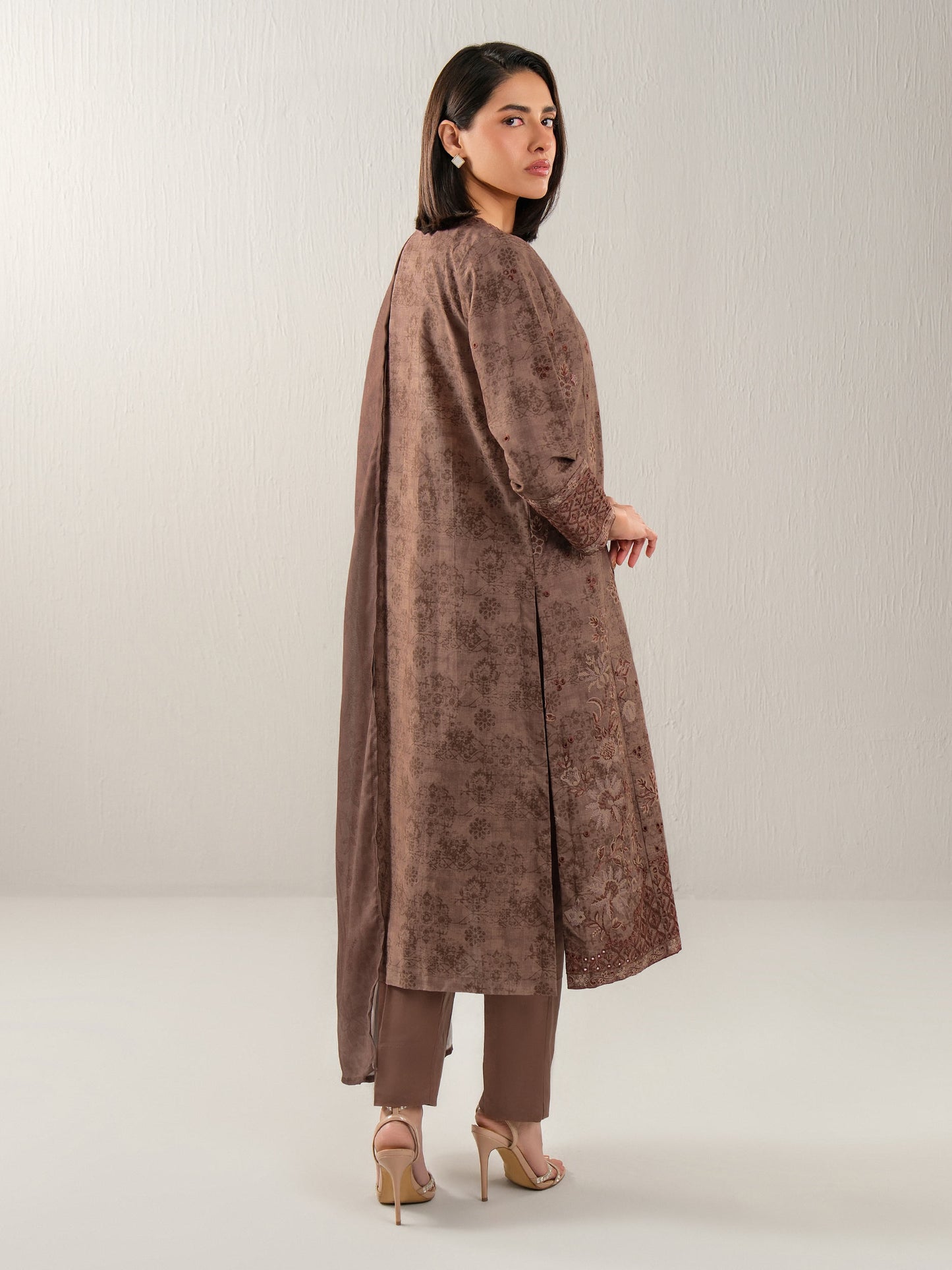 3 Piece Khaddar Suit-Embroidered (Unstitched)