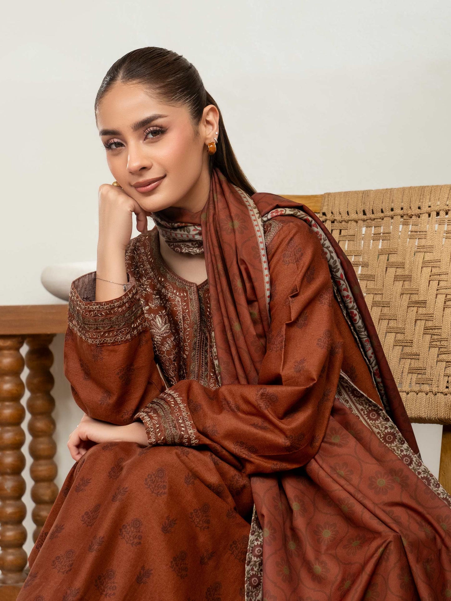 3 Piece Khaddar Suit-Embroidered (Unstitched)