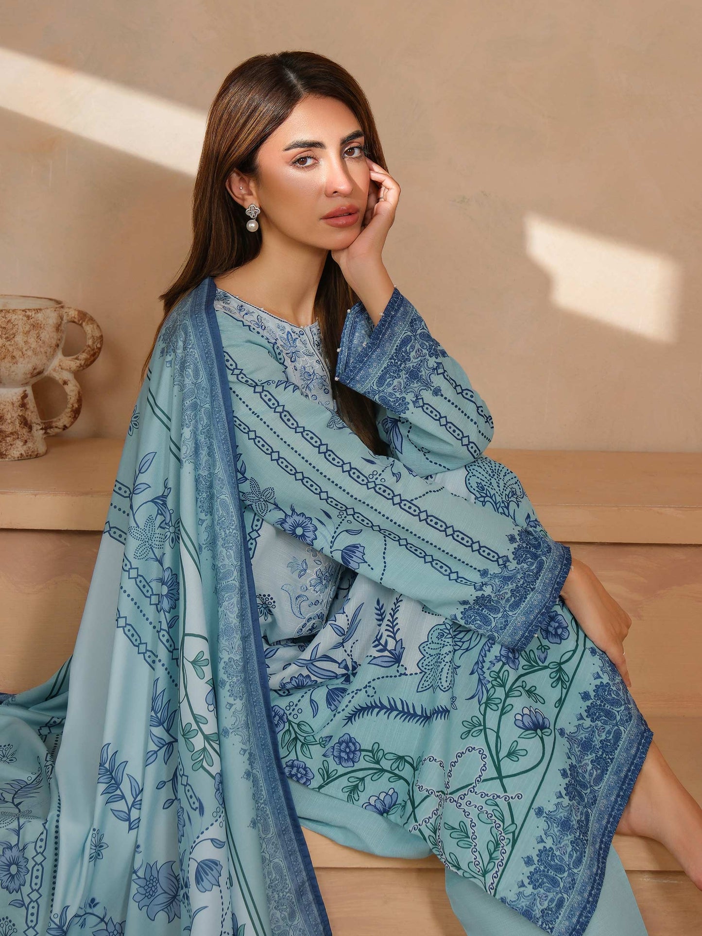 3 Piece Khaddar Suit-Embroidered (Unstitched)