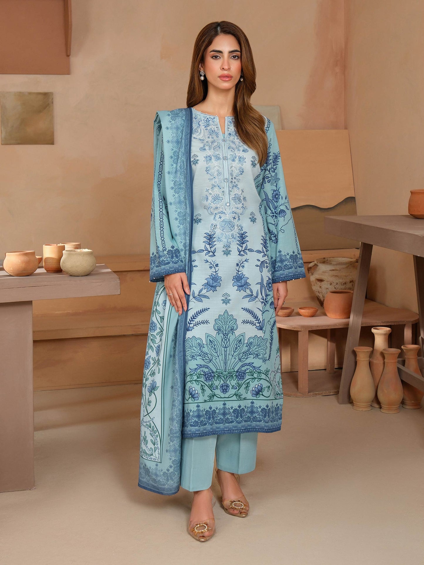 3 Piece Khaddar Suit-Embroidered (Unstitched)