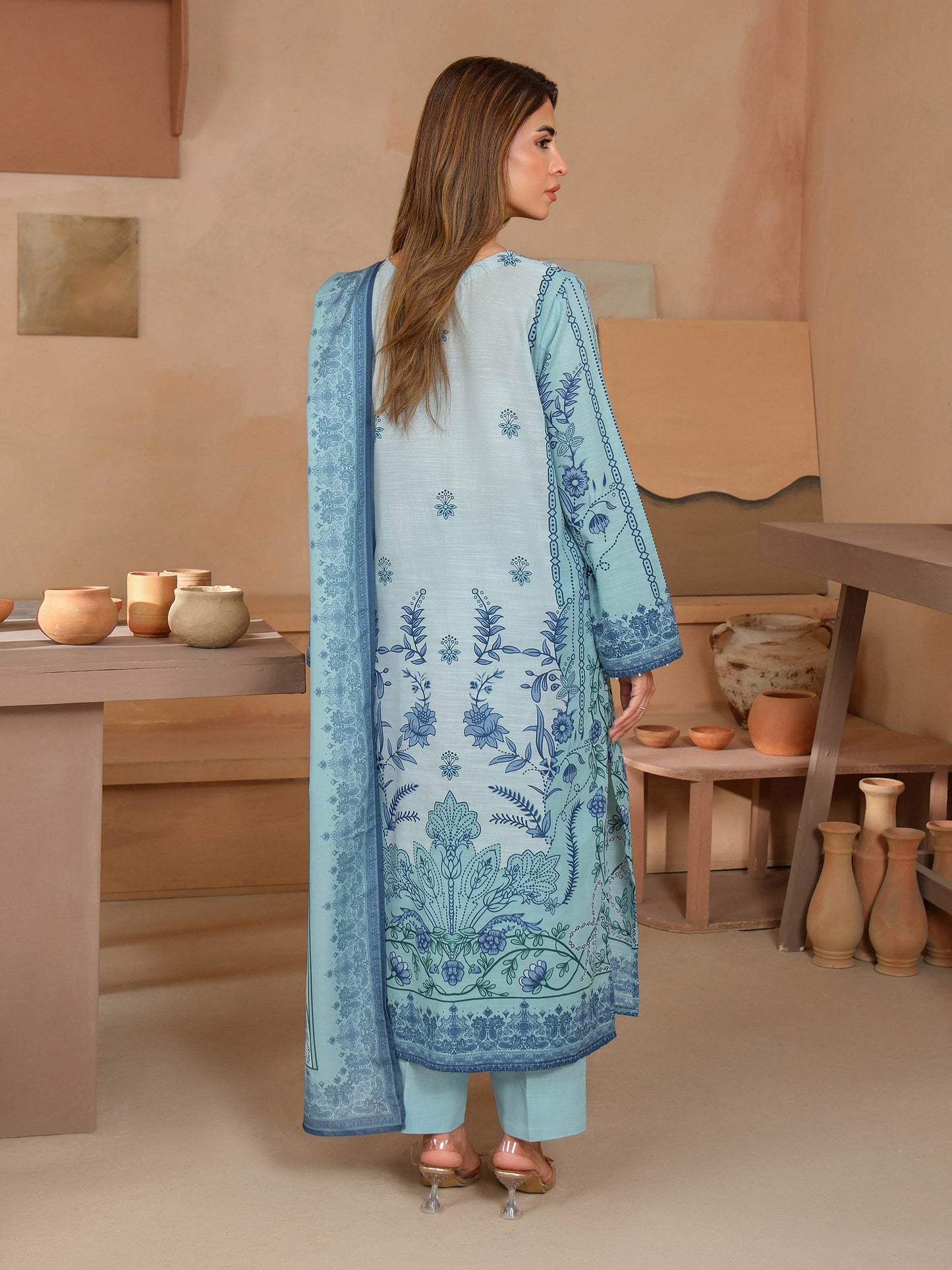 3 Piece Khaddar Suit-Embroidered (Unstitched)