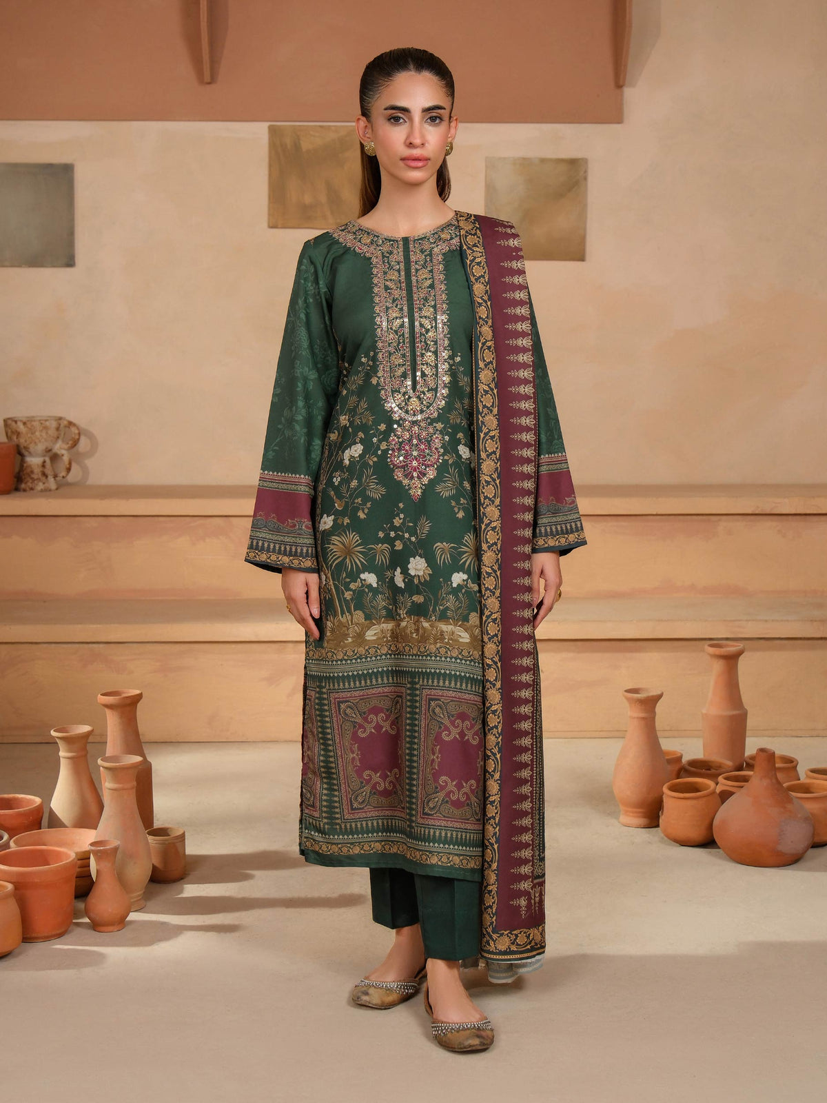 3 Piece Khaddar Suit-Embroidered (Unstitched)