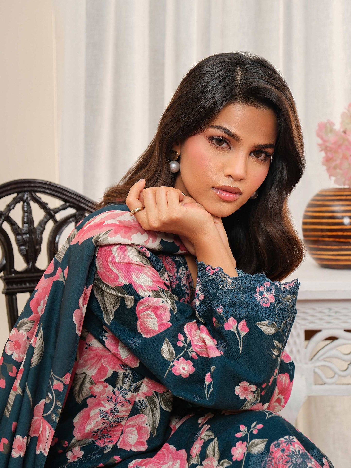 3 Piece Khaddar Suit-Embroidered (Unstitched)