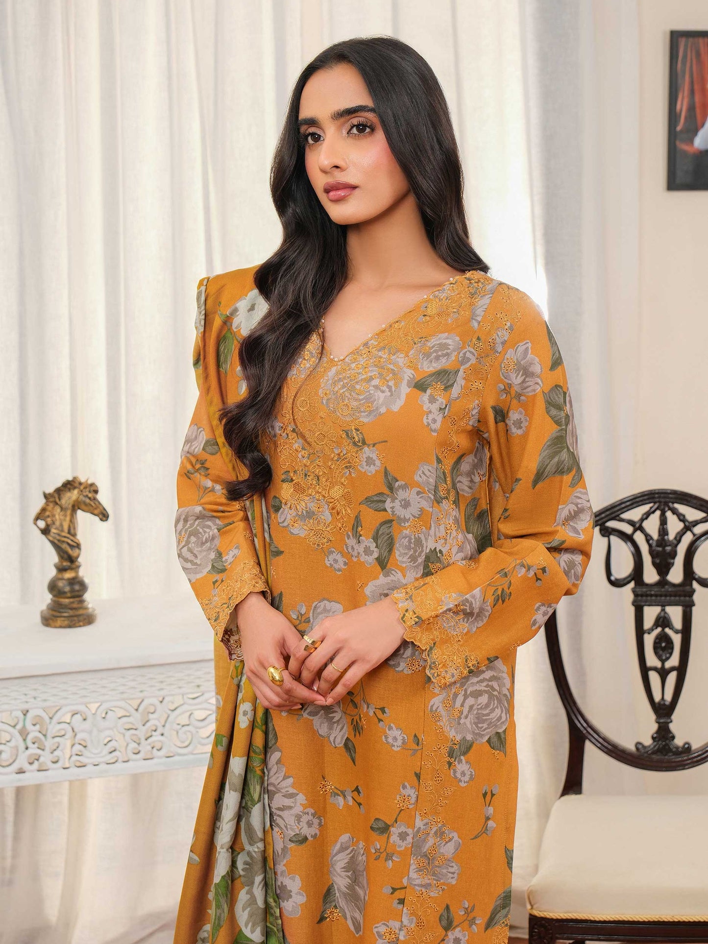 3 Piece Khaddar Suit-Embroidered (Unstitched)