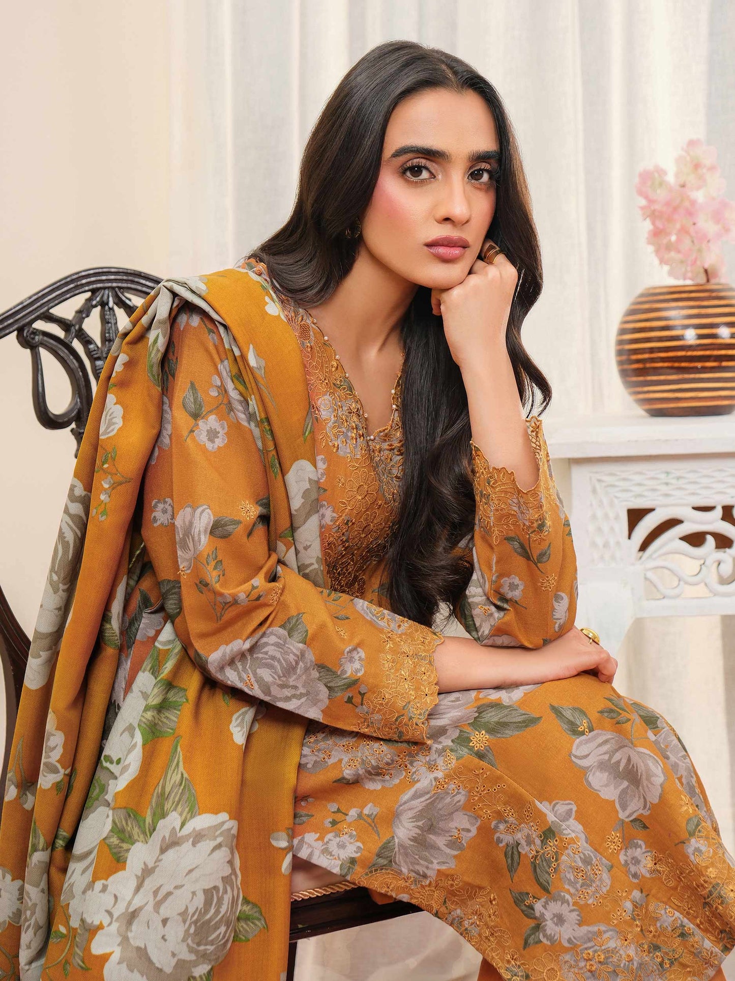 3 Piece Khaddar Suit-Embroidered (Unstitched)