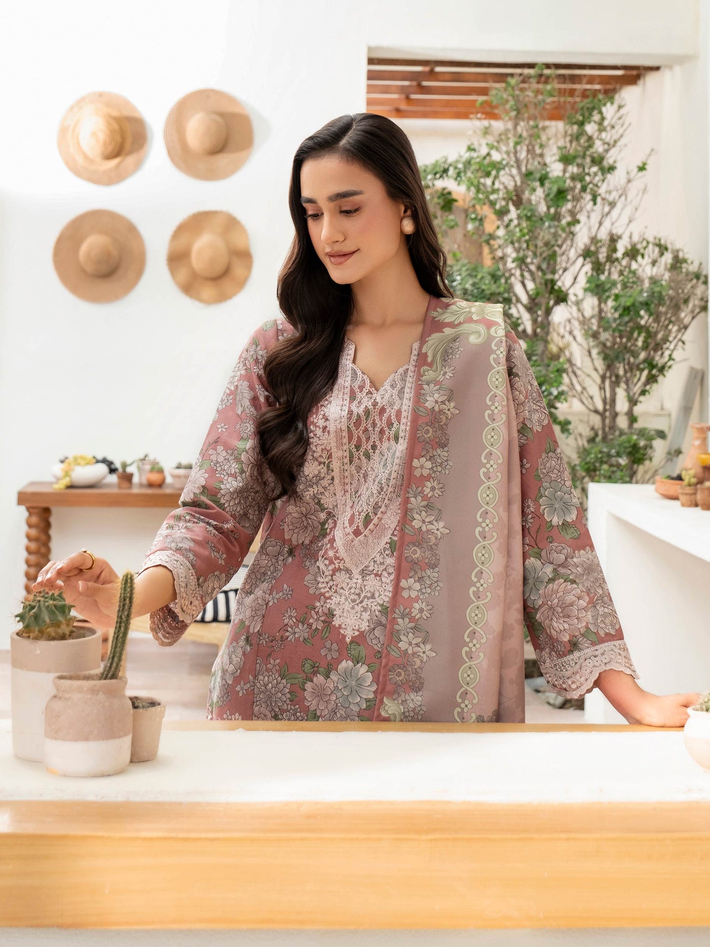 3 Piece Khaddar Suit-Embroidered (Unstitched)