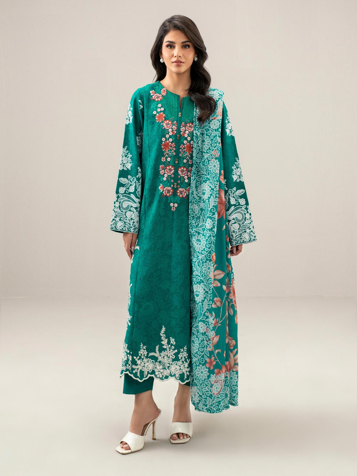 3 Piece Slub Khaddar Suit-Embroidered (Unstitched)