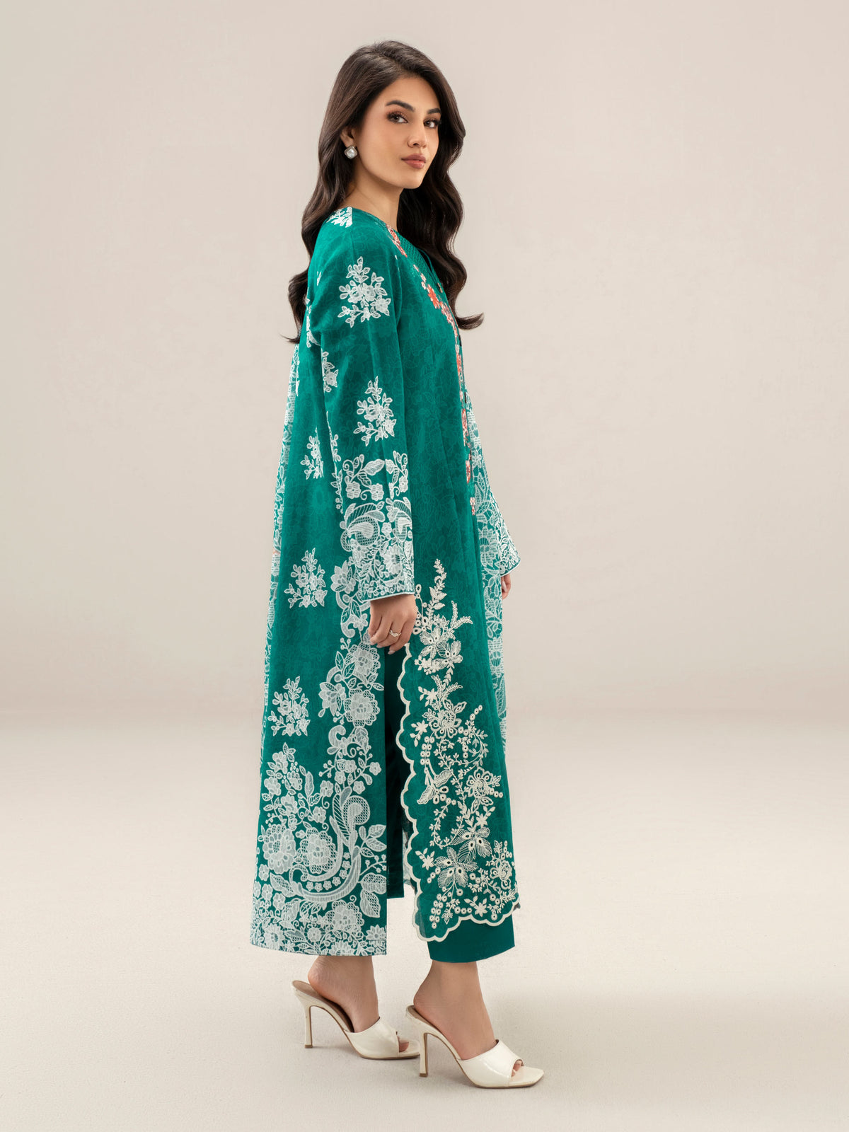 3 Piece Slub Khaddar Suit-Embroidered (Unstitched)