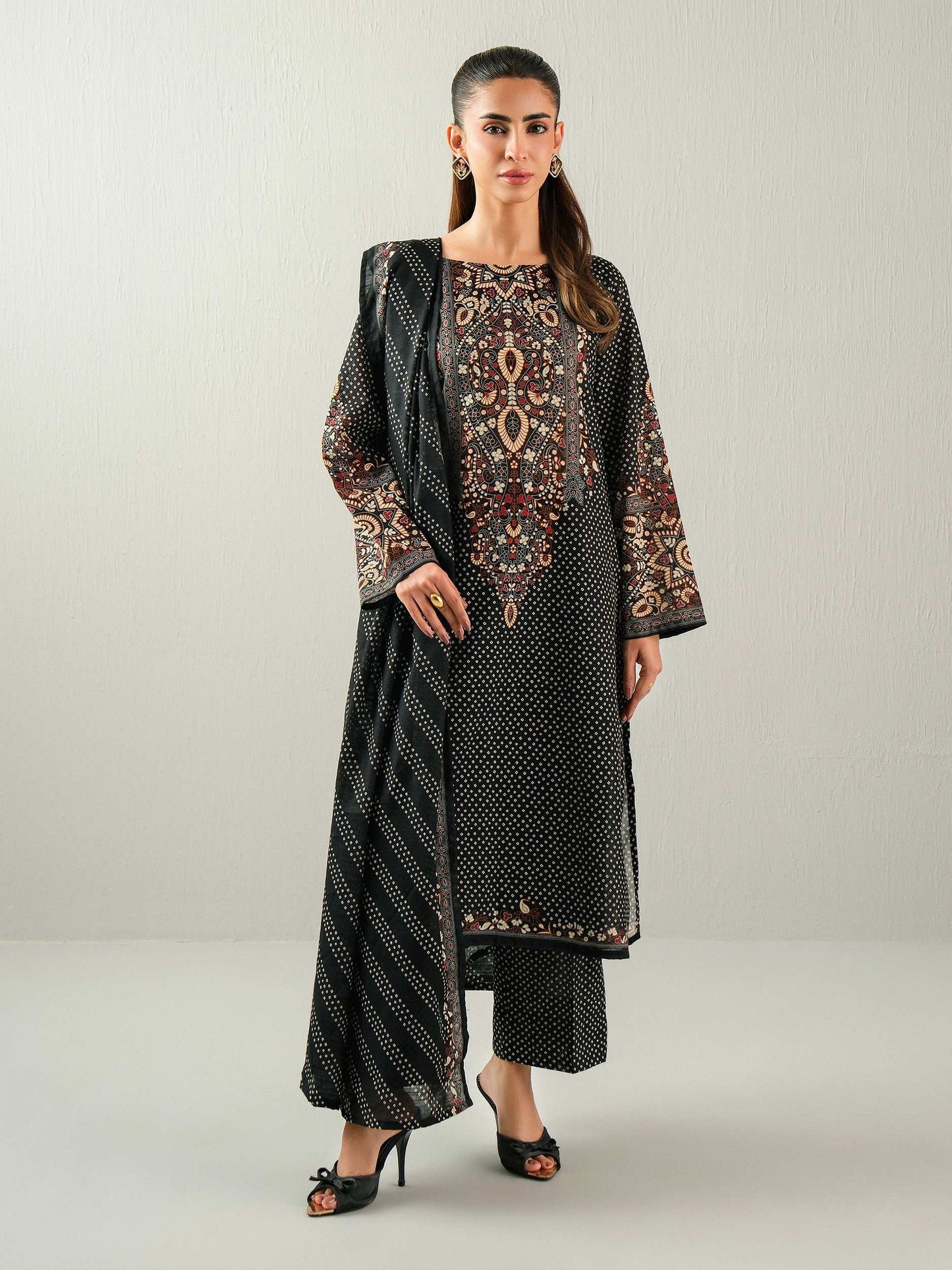 3 Piece Khaddar Suit-Printed (Unstitched)