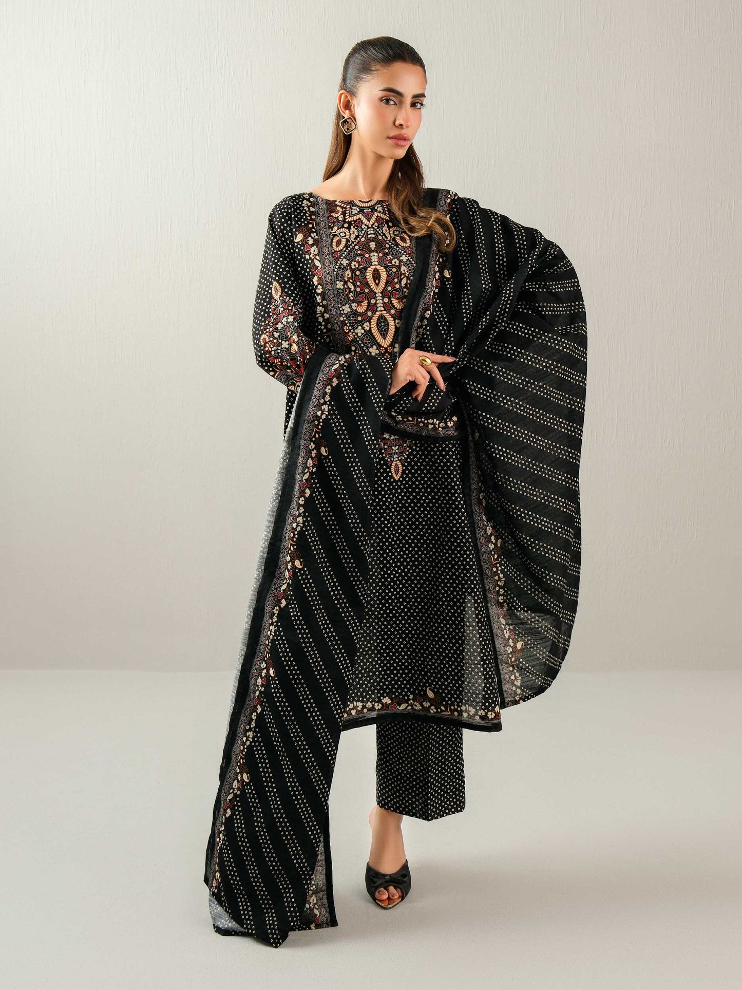 3 Piece Khaddar Suit-Printed (Unstitched)