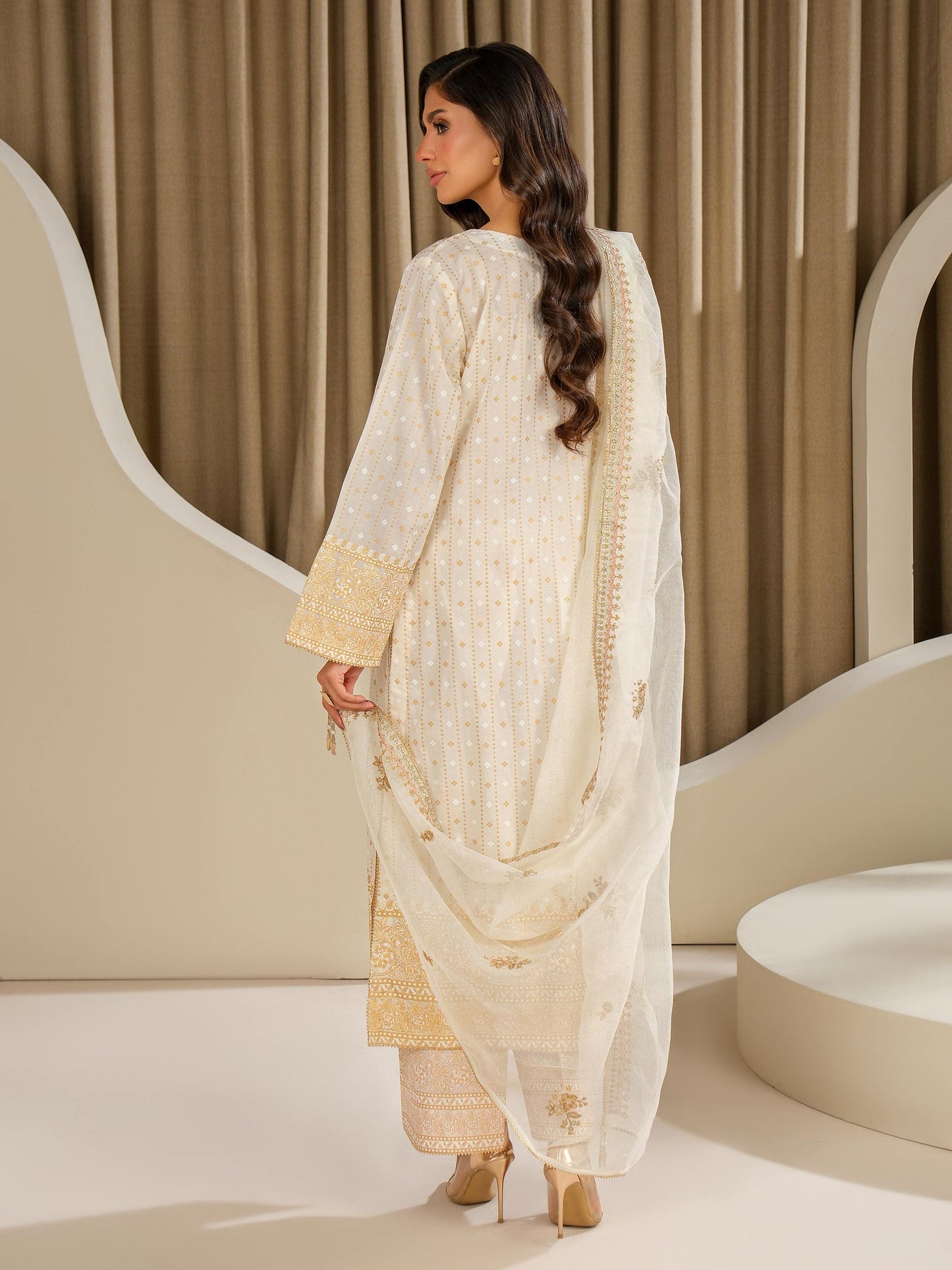 3 Piece Lawn Suit-Embroidered (Unstitched)