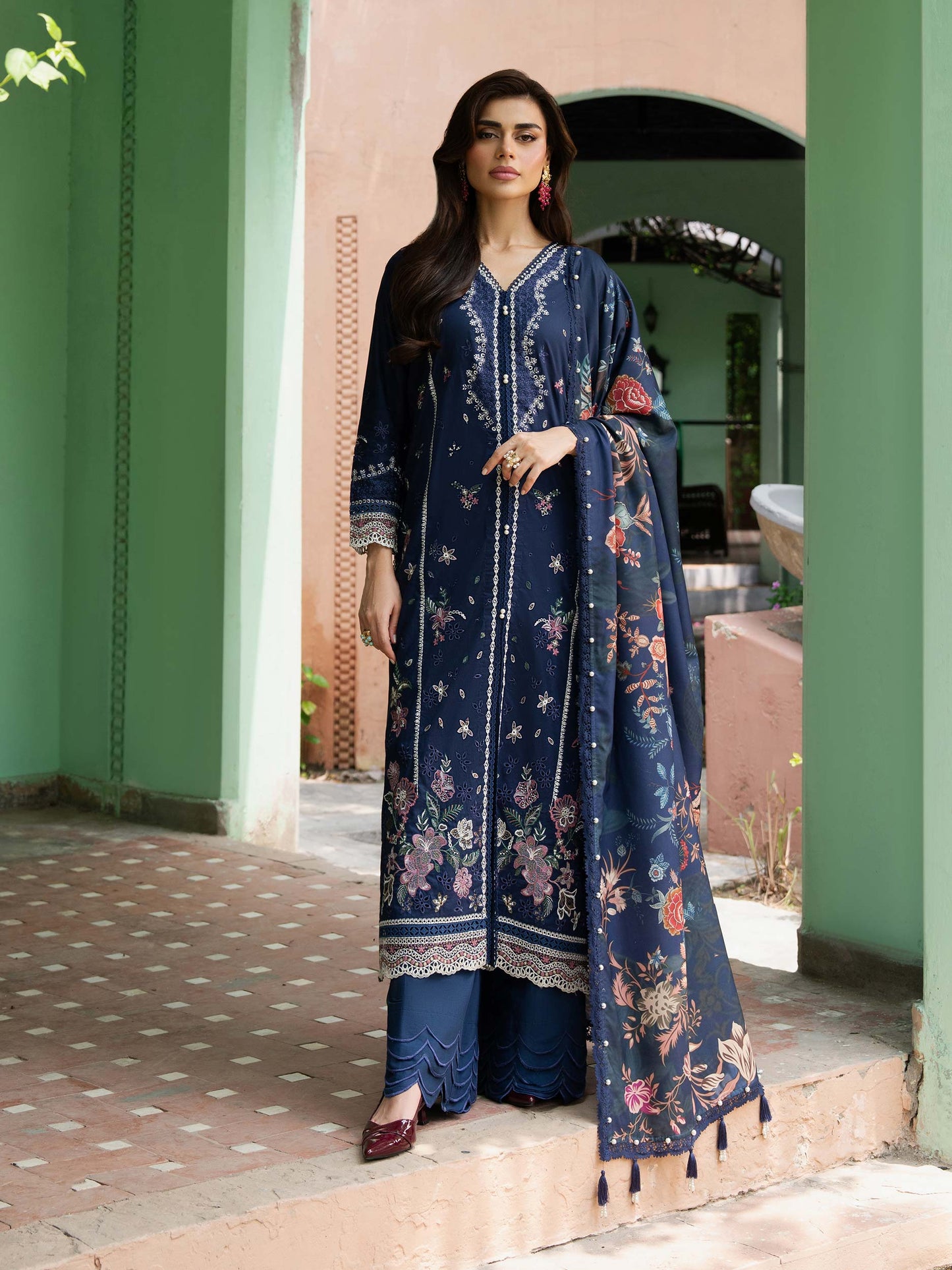 3 Piece Khaddar Suit-Embroidered (Unstitched)