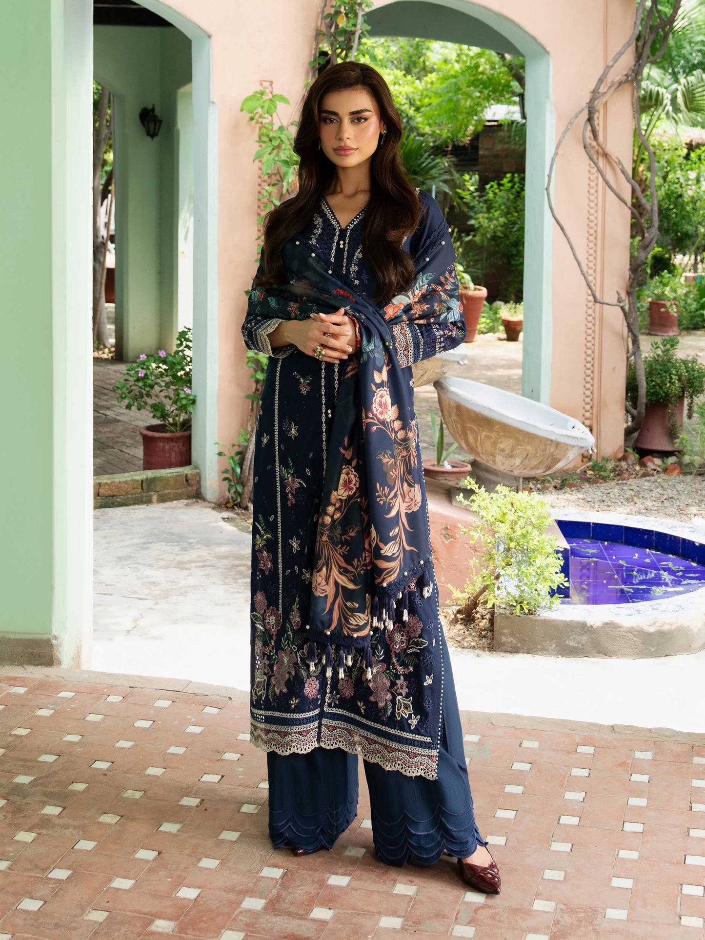 3 Piece Khaddar Suit-Embroidered (Unstitched)