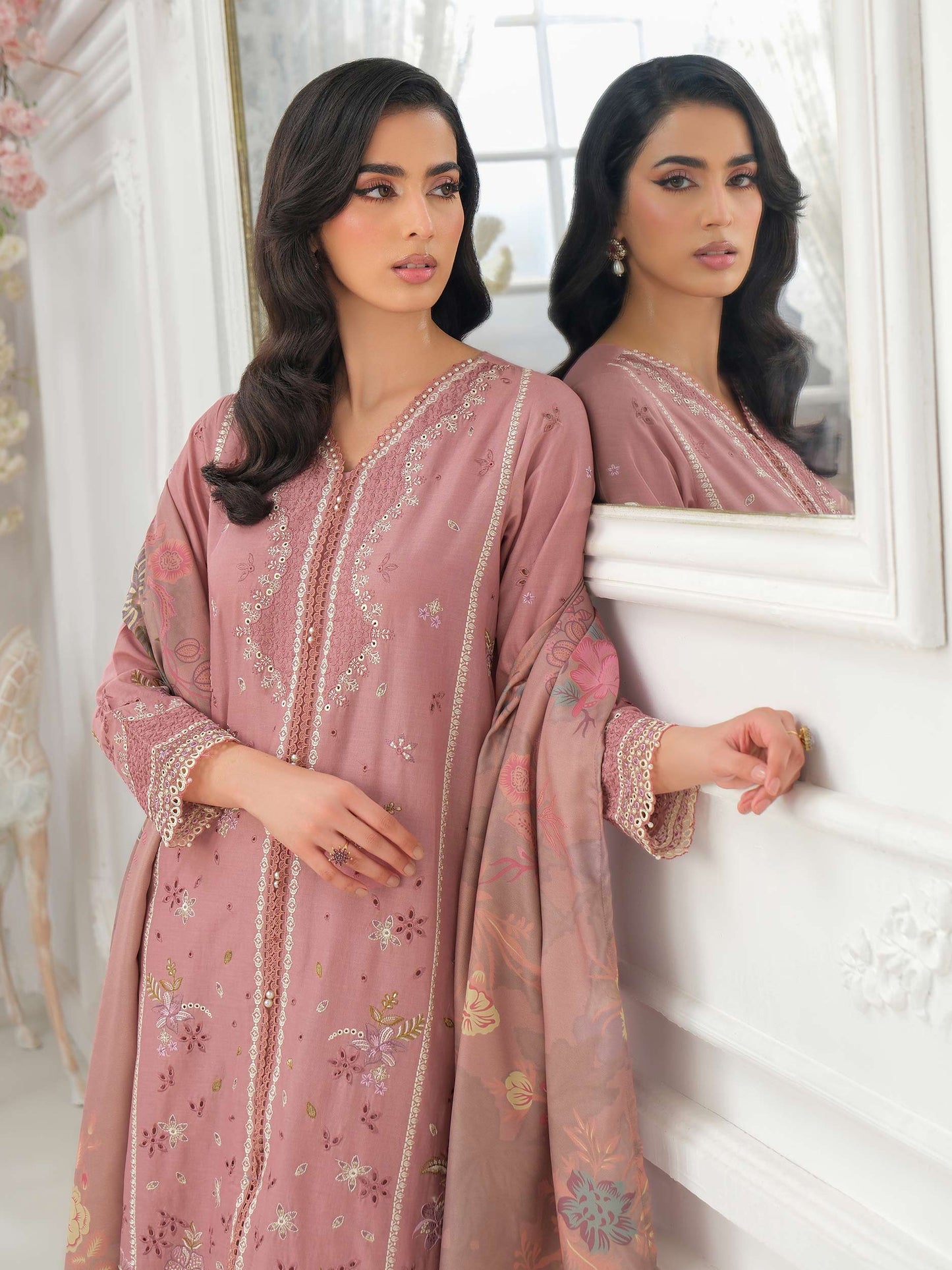 3 Piece Khaddar Suit-Embroidered (Unstitched)