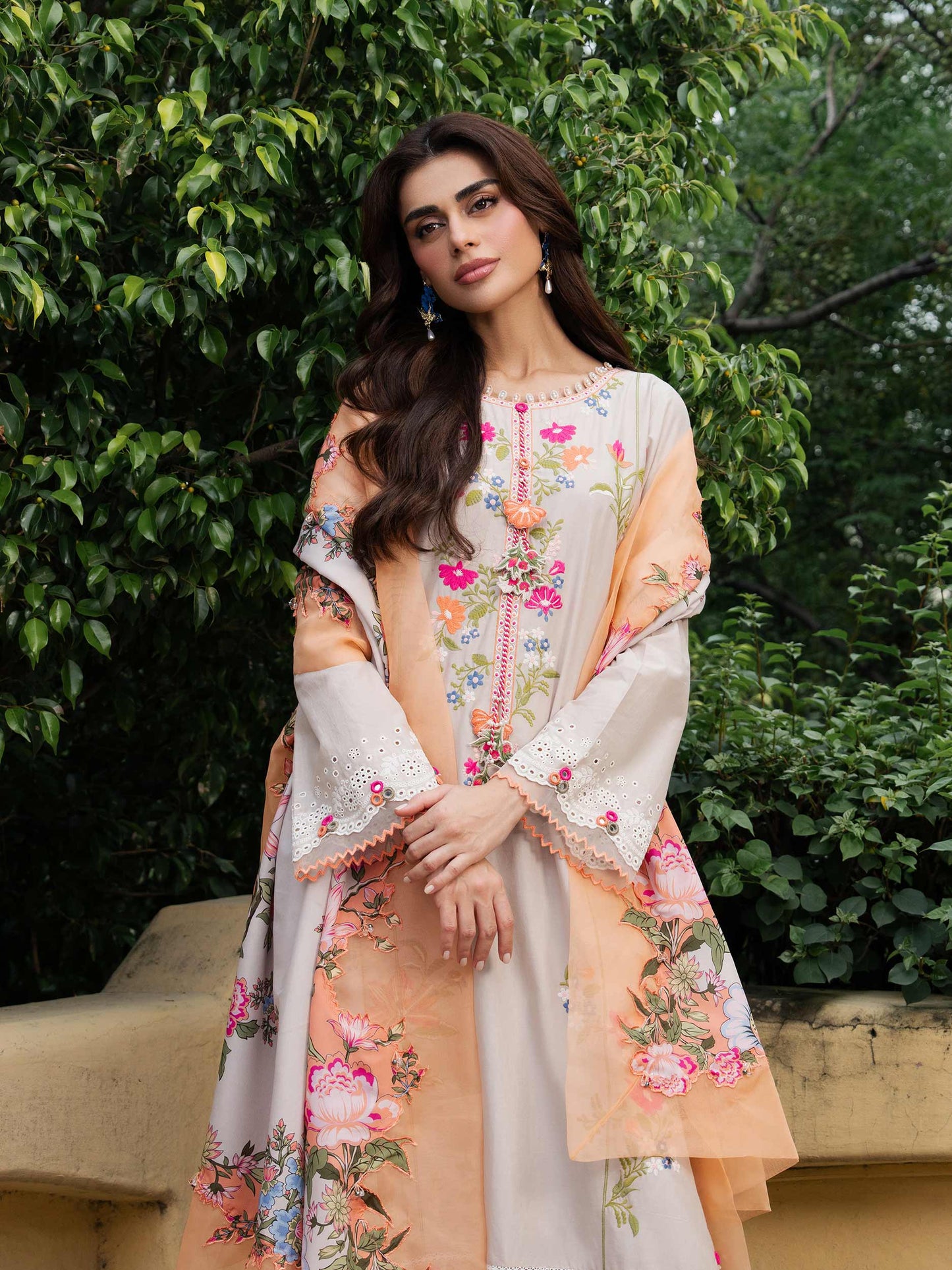 3 Piece Karandi Suit-Embroidered (Unstitched)