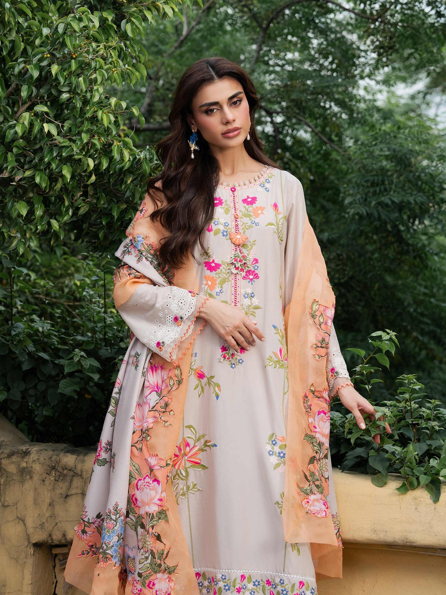 3 Piece Karandi Suit-Embroidered (Unstitched)