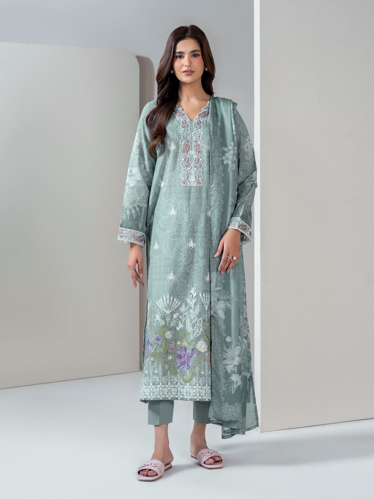 3 Piece Slub Khaddar Suit-Embroidered (Unstitched)