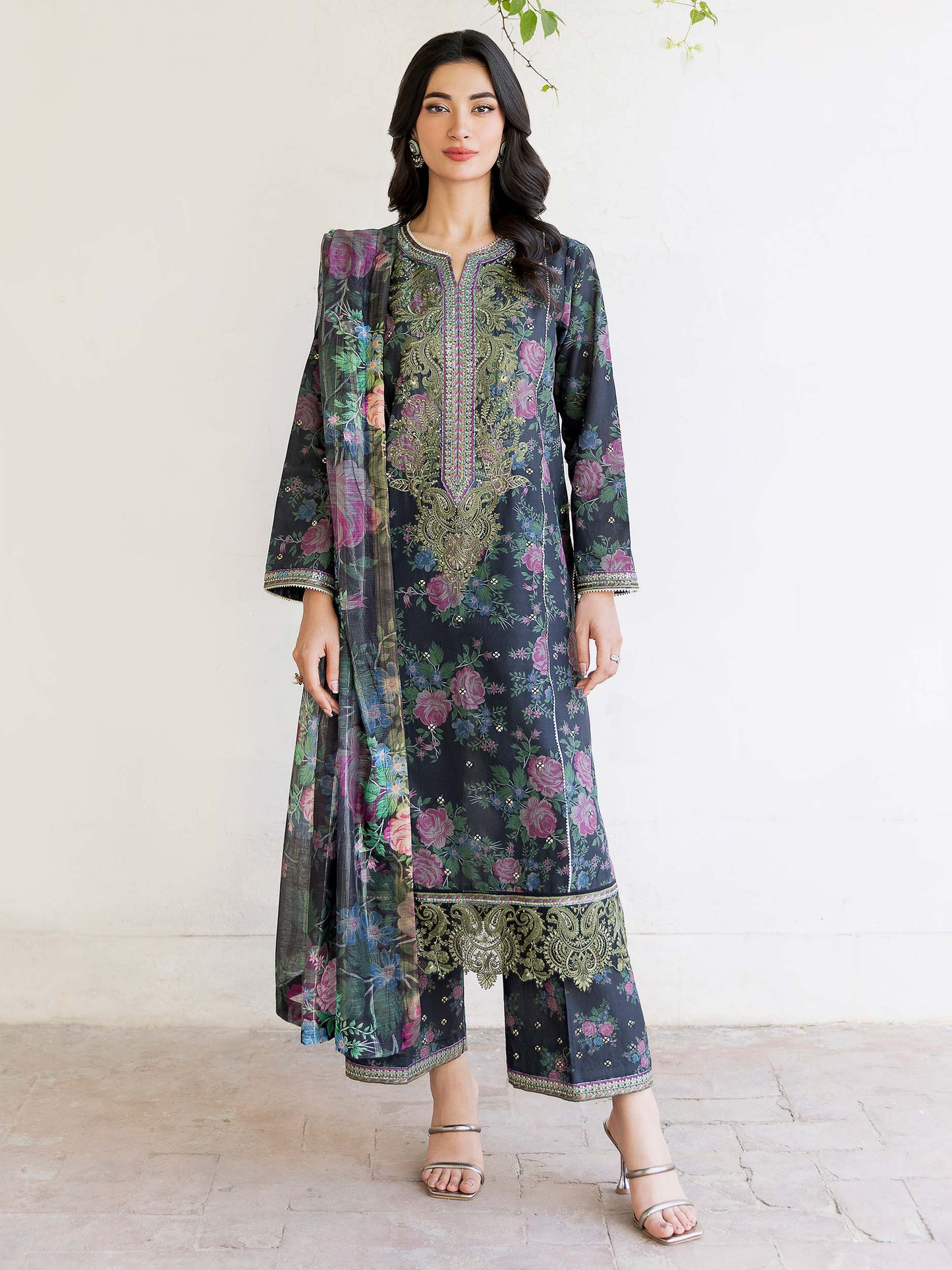 3 Piece Lawn Suit-Embroidered (Unstitched)