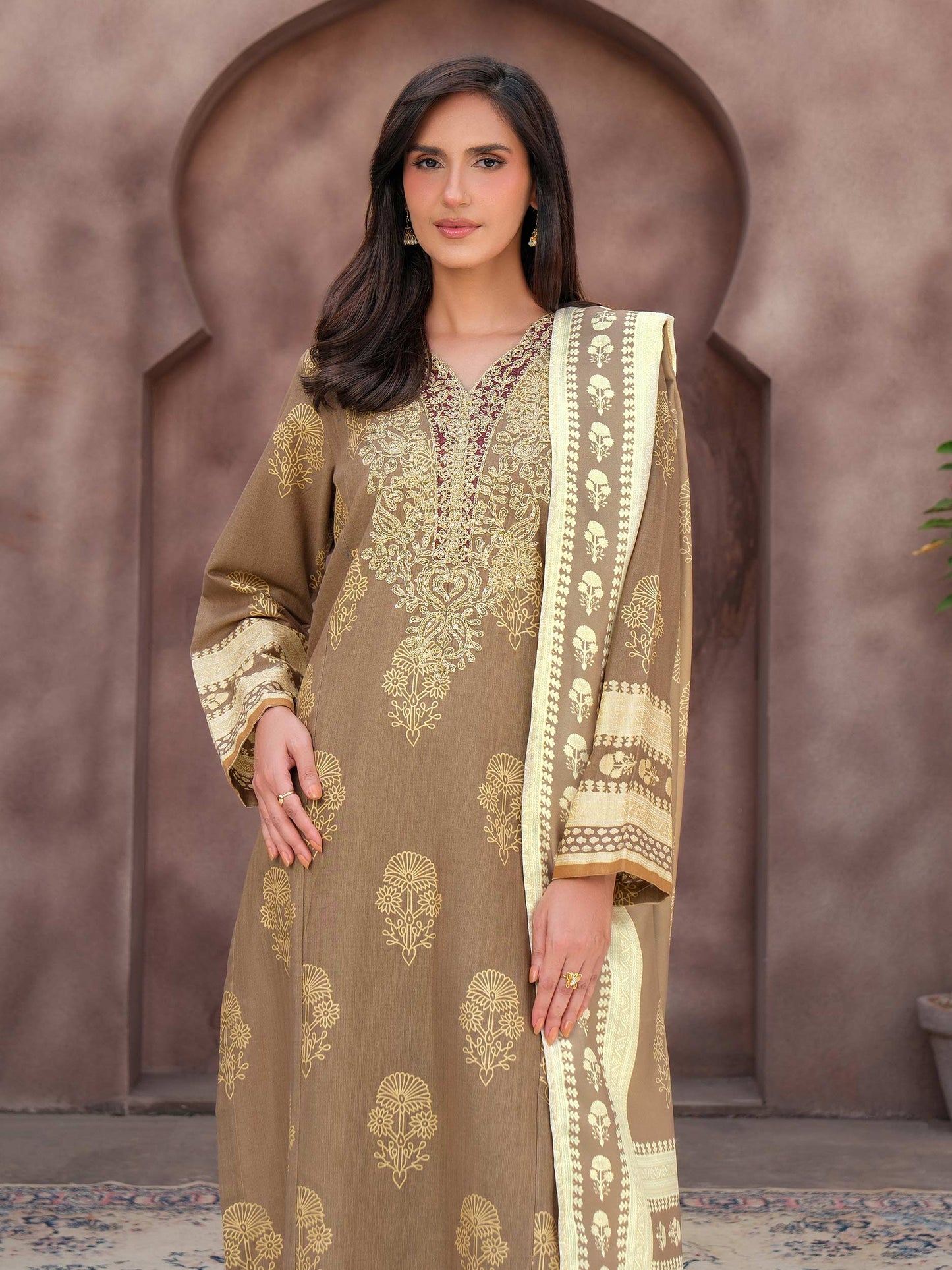 3 Piece Khaddar Suit-Embroidered (Unstitched)
