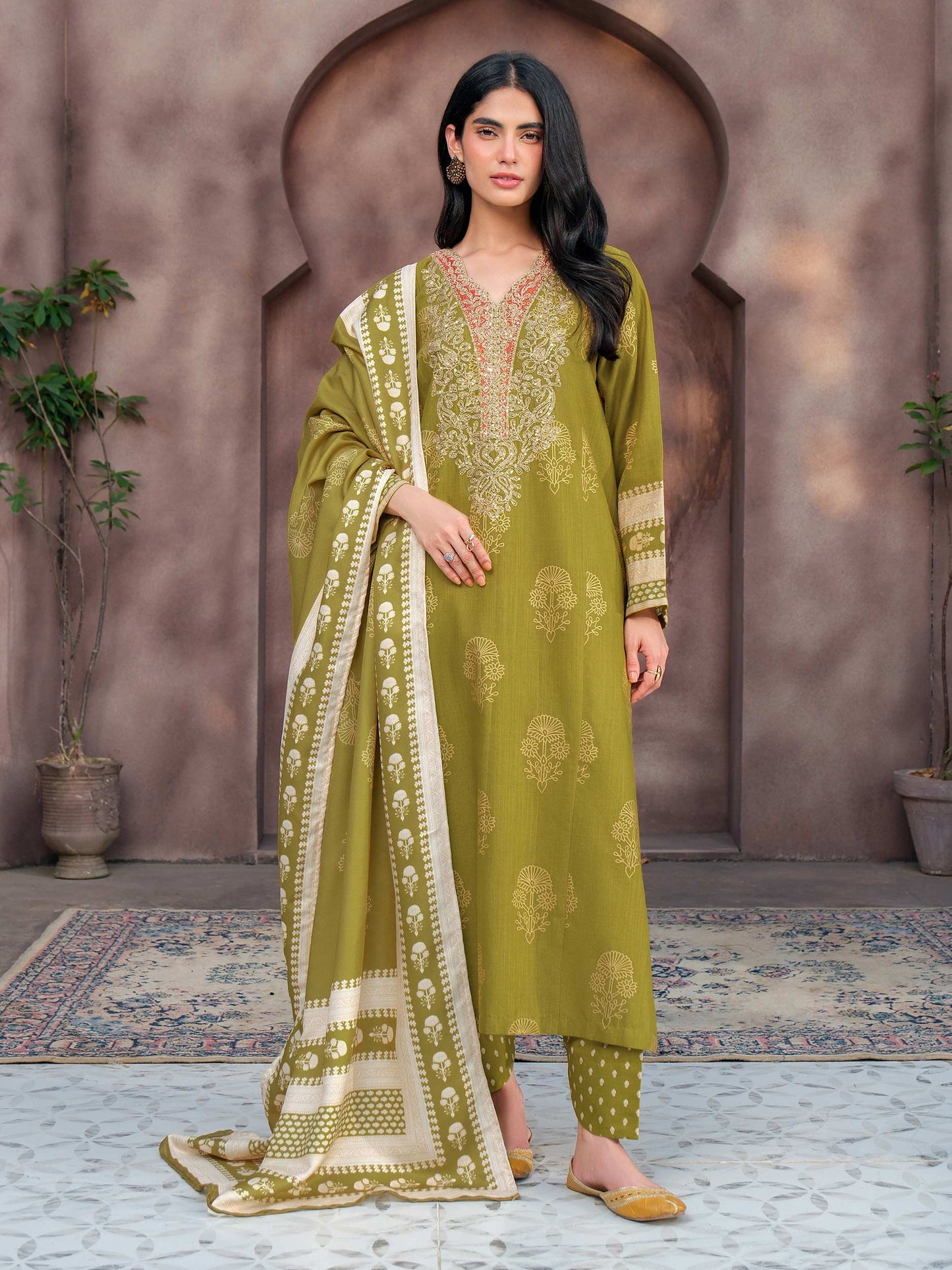 3 Piece Khaddar Suit-Embroidered (Unstitched)