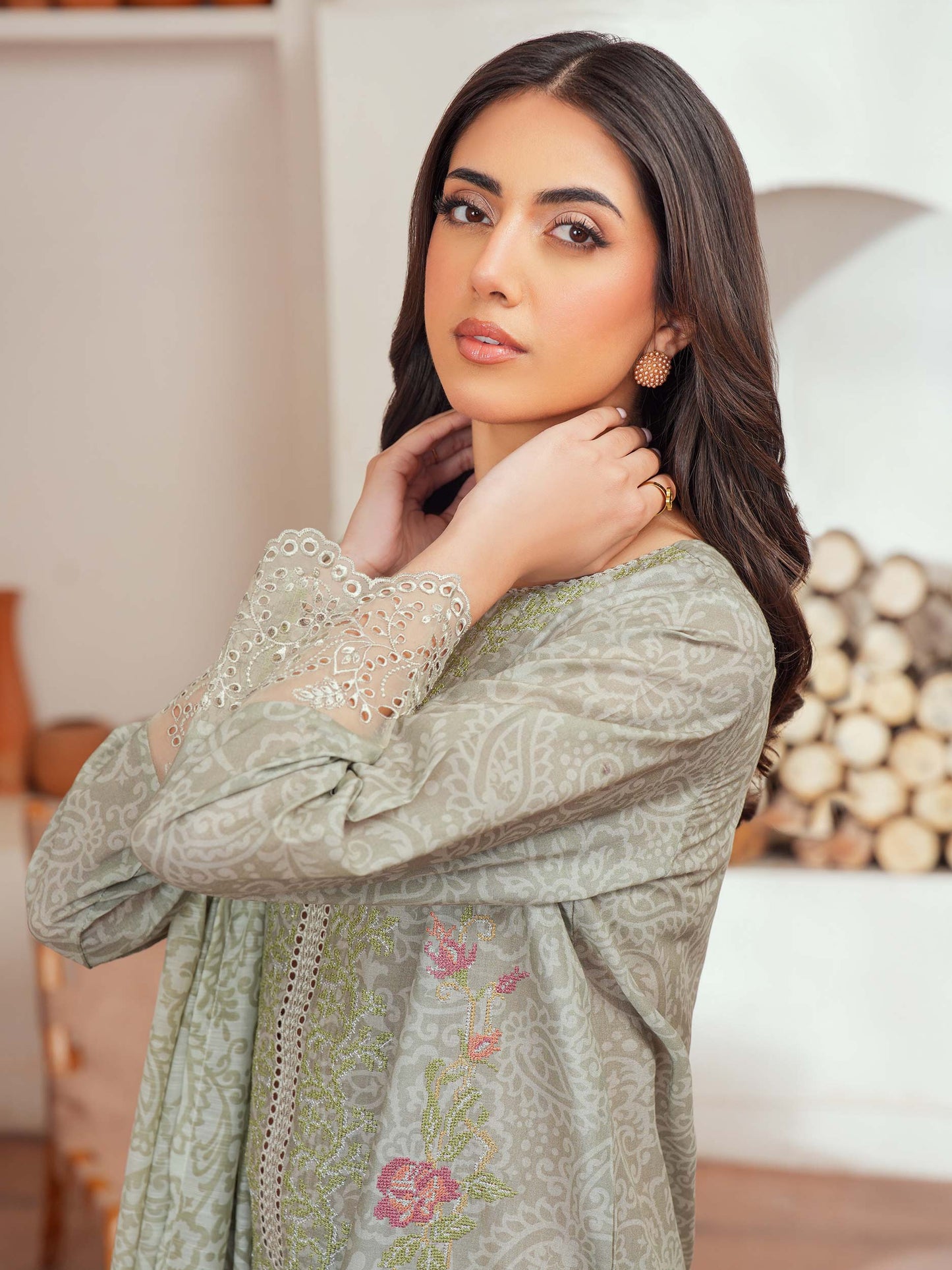 3 Piece Lawn Suit-Embroidered (Unstitched)