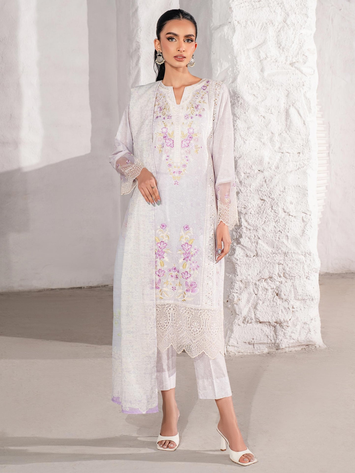 3 Piece Lawn Suit-Embroidered (Unstitched)