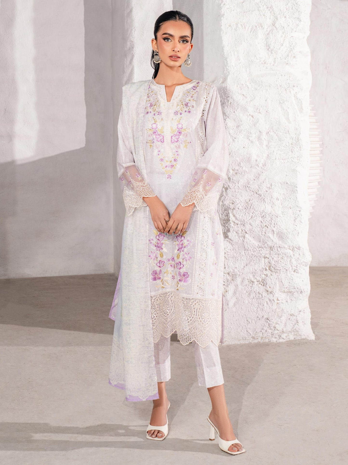 3 Piece Lawn Suit-Embroidered (Unstitched)