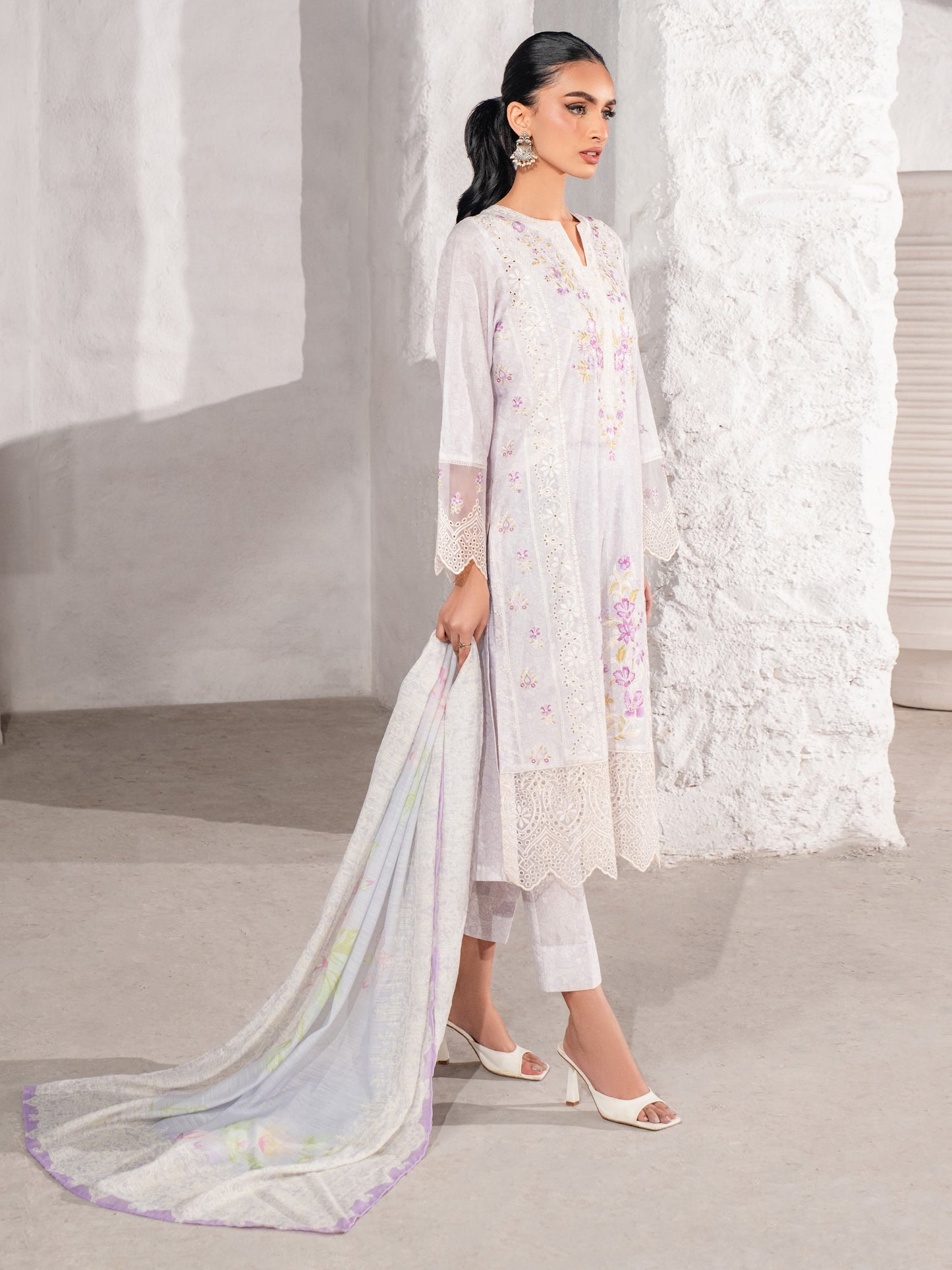 3 Piece Lawn Suit-Embroidered (Unstitched)