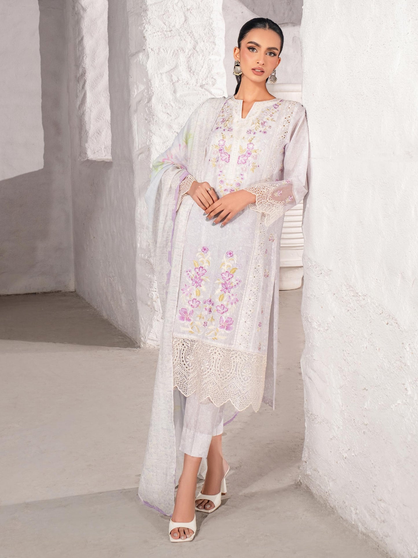 3 Piece Lawn Suit-Embroidered (Unstitched)