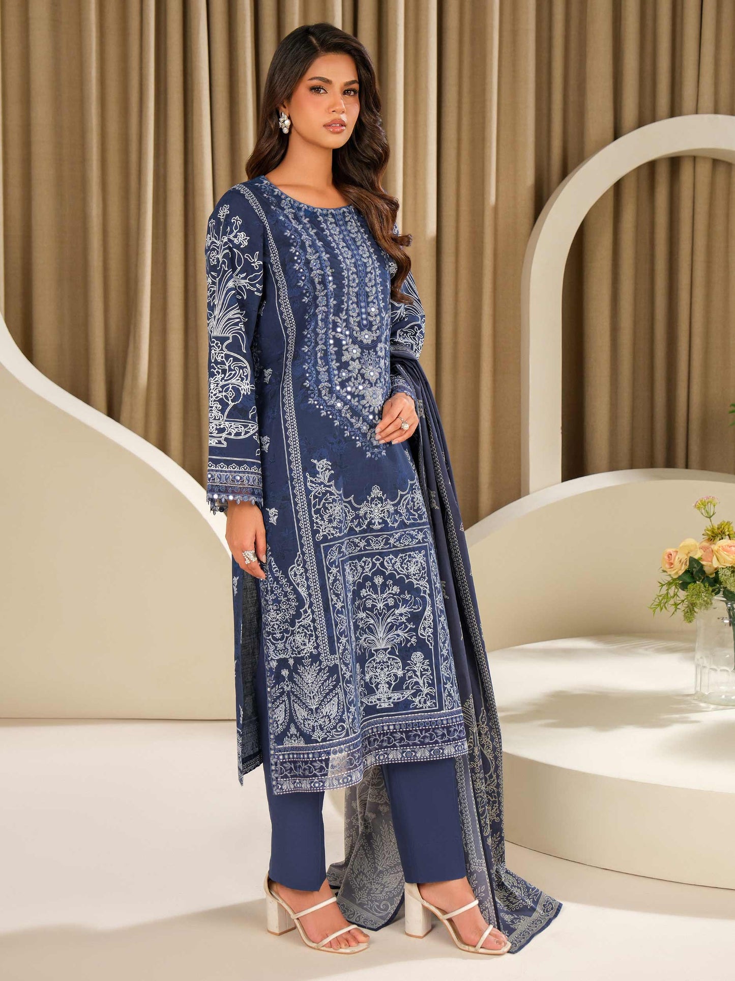 3 Piece Lawn Suit-Embroidered (Unstitched)