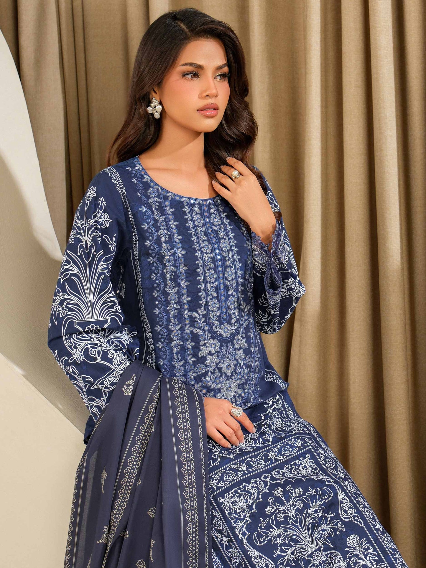 3 Piece Lawn Suit-Embroidered (Unstitched)