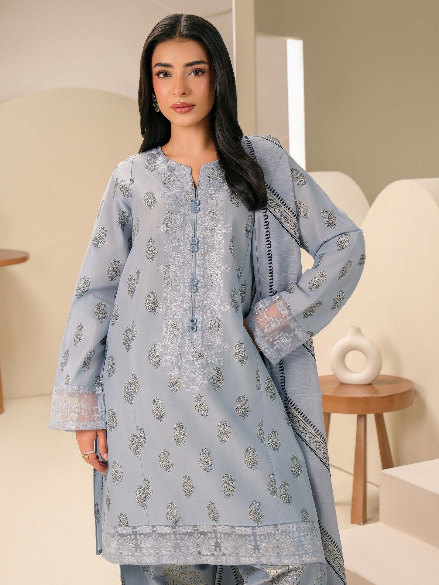 3 Piece Lawn Suit-Embroidered (Unstitched)