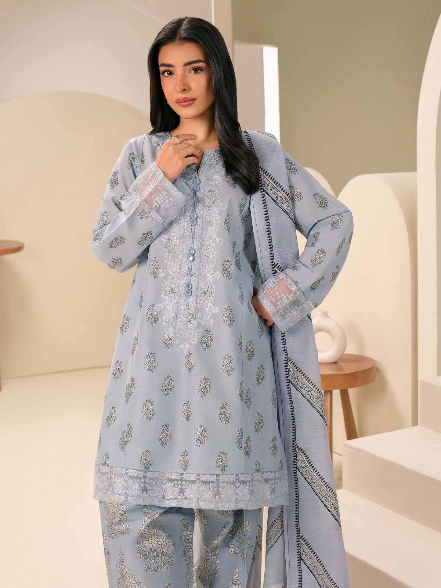 3 Piece Lawn Suit-Embroidered (Unstitched)