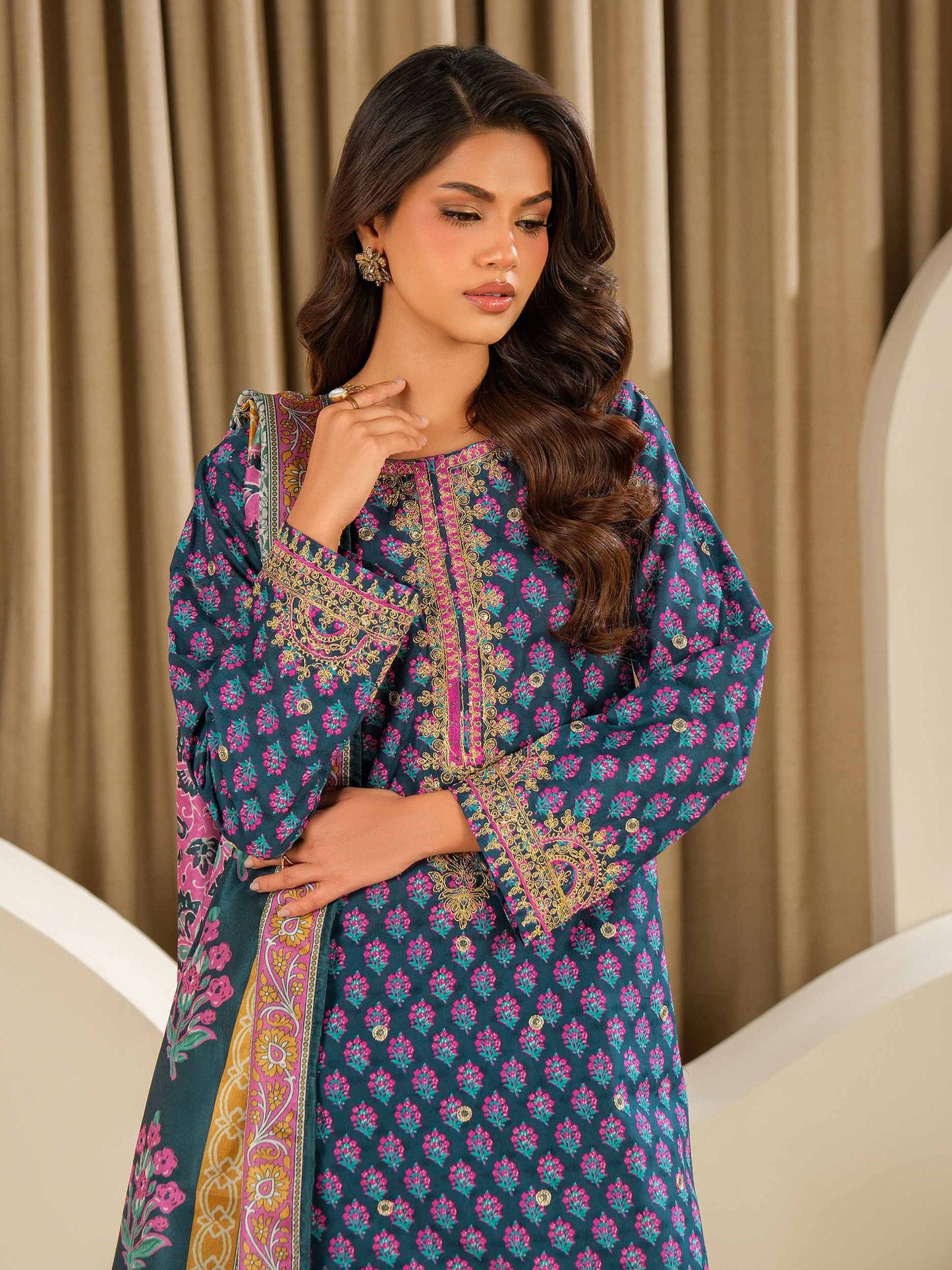 3 Piece Lawn Suit-Embroidered (Unstitched)