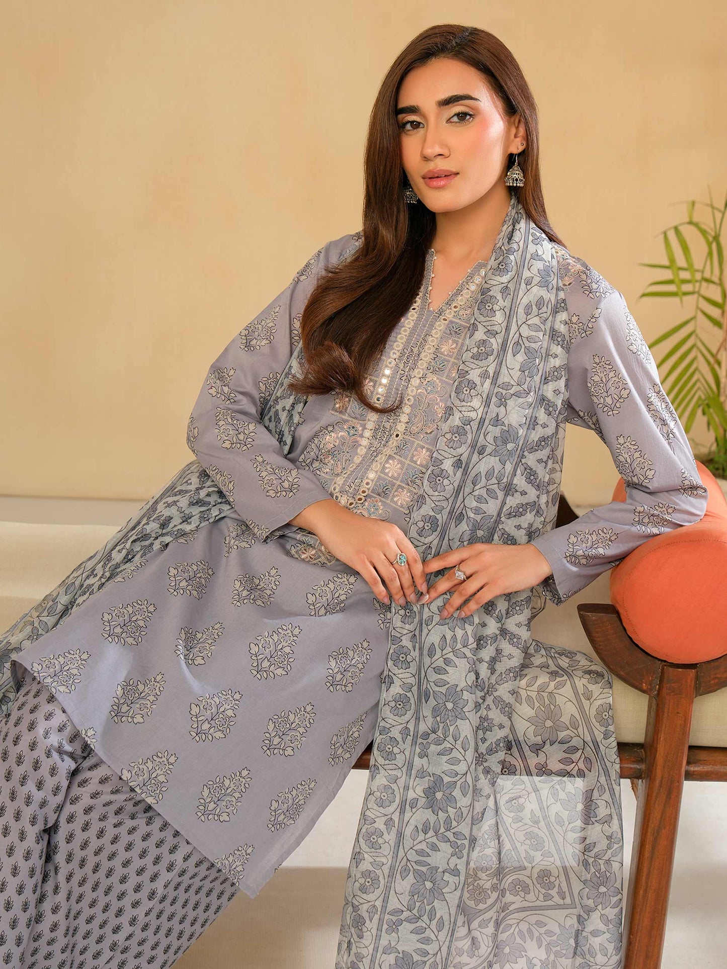 3 Piece Lawn Suit-Embroidered (Unstitched)