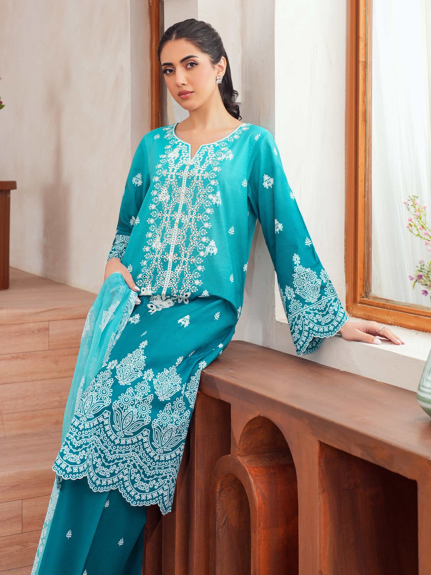 3 Piece Lawn Suit-Embroidered (Unstitched)