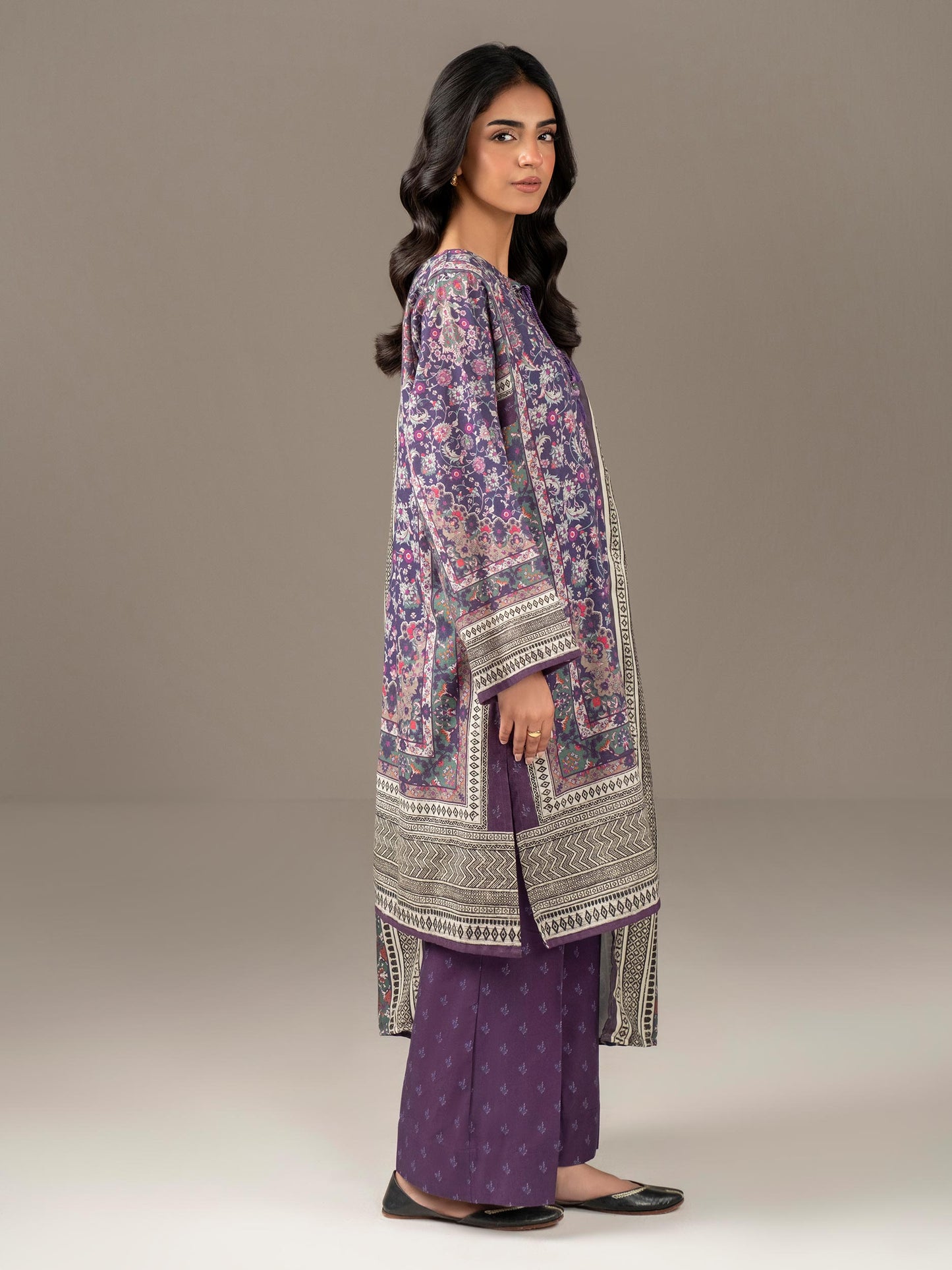 3 Piece Khaddar Suit-Printed (Unstitched)