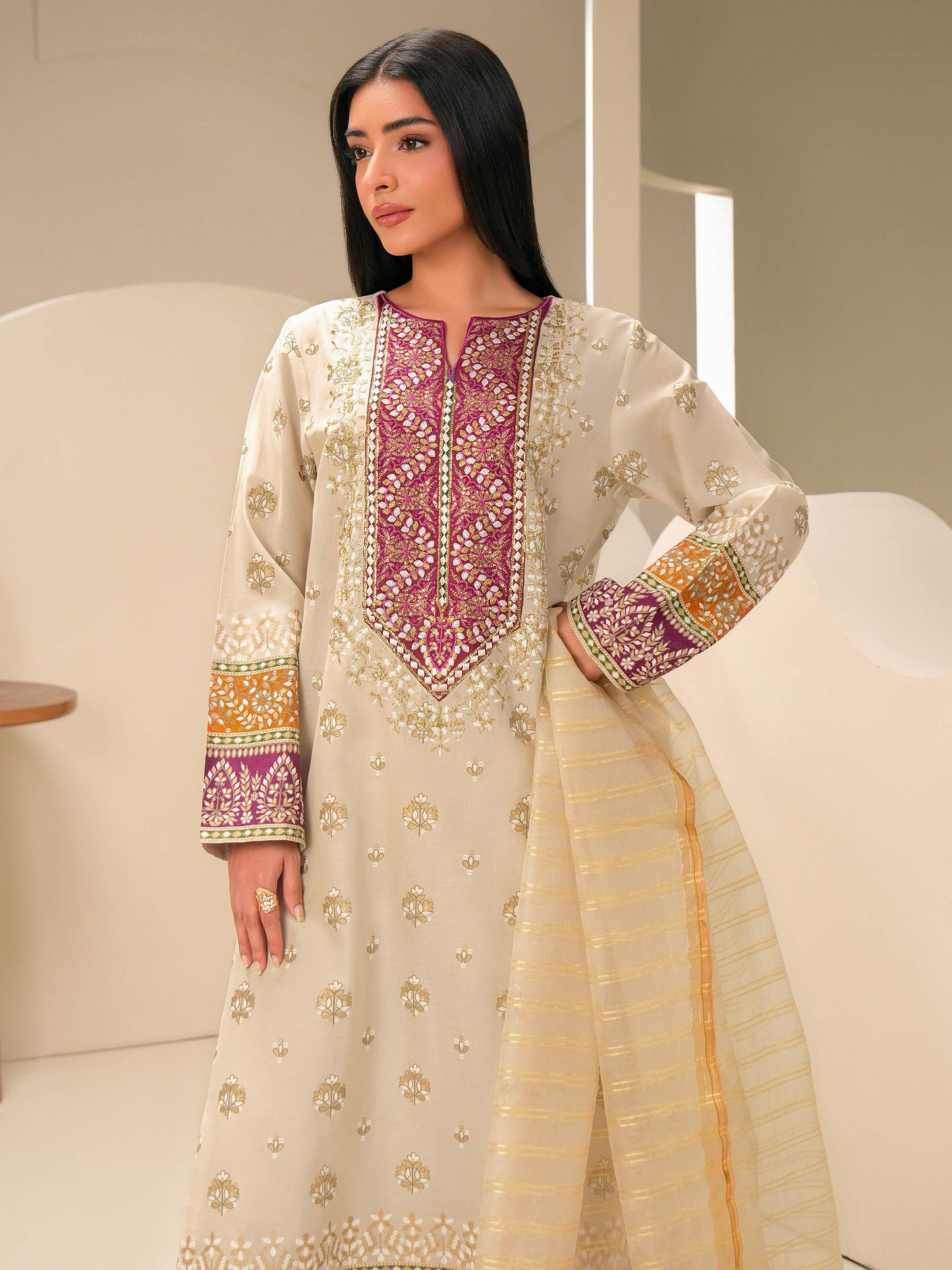 3 Piece Lawn Suit-Embroidered (Unstitched)