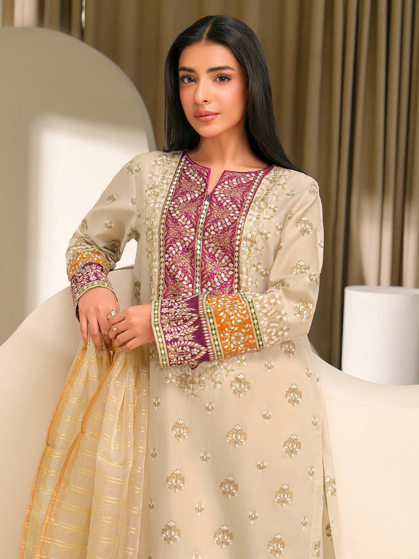 3 Piece Lawn Suit-Embroidered (Unstitched)