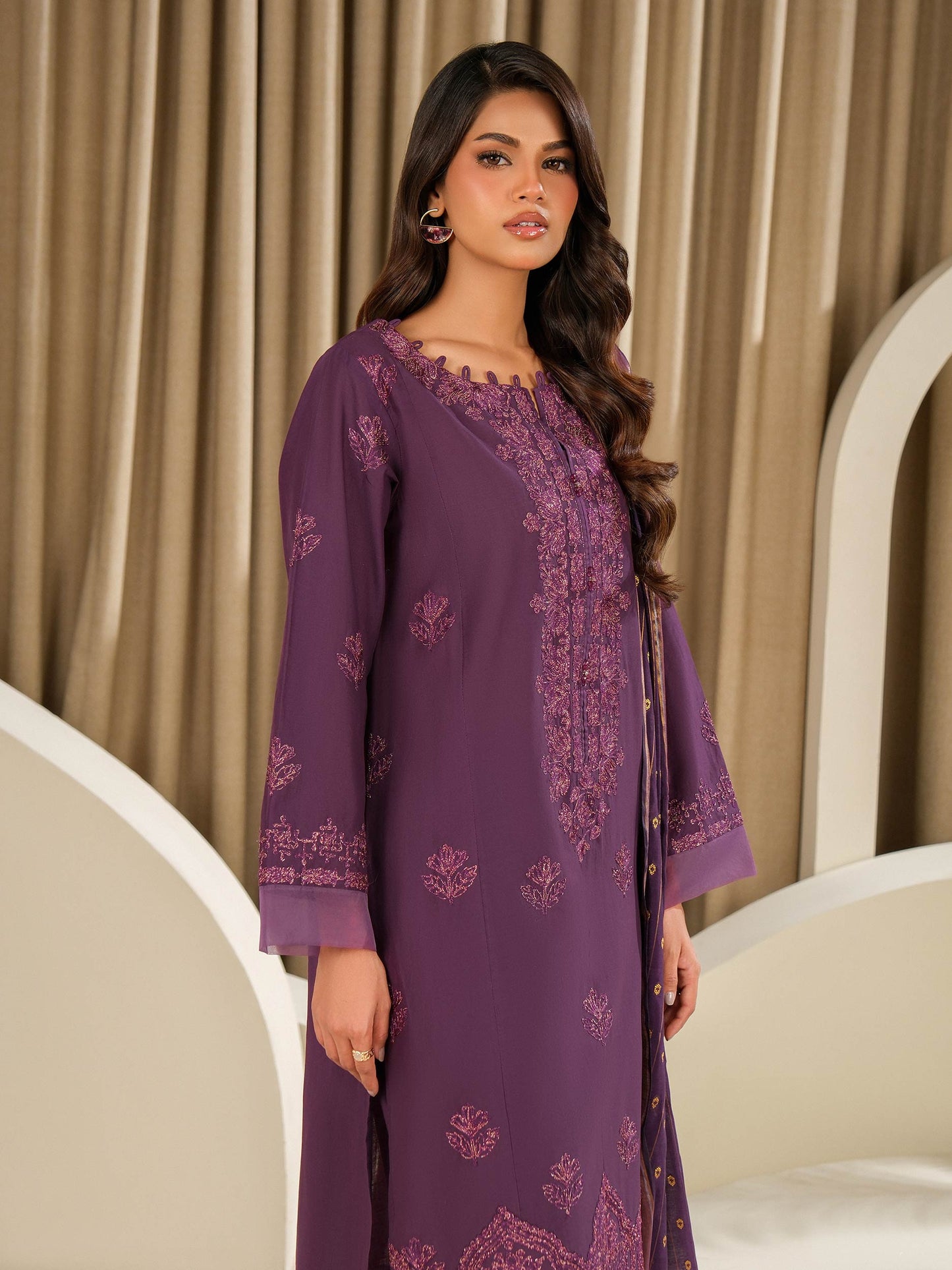 3 Piece Lawn Suit-Embroidered (Unstitched)