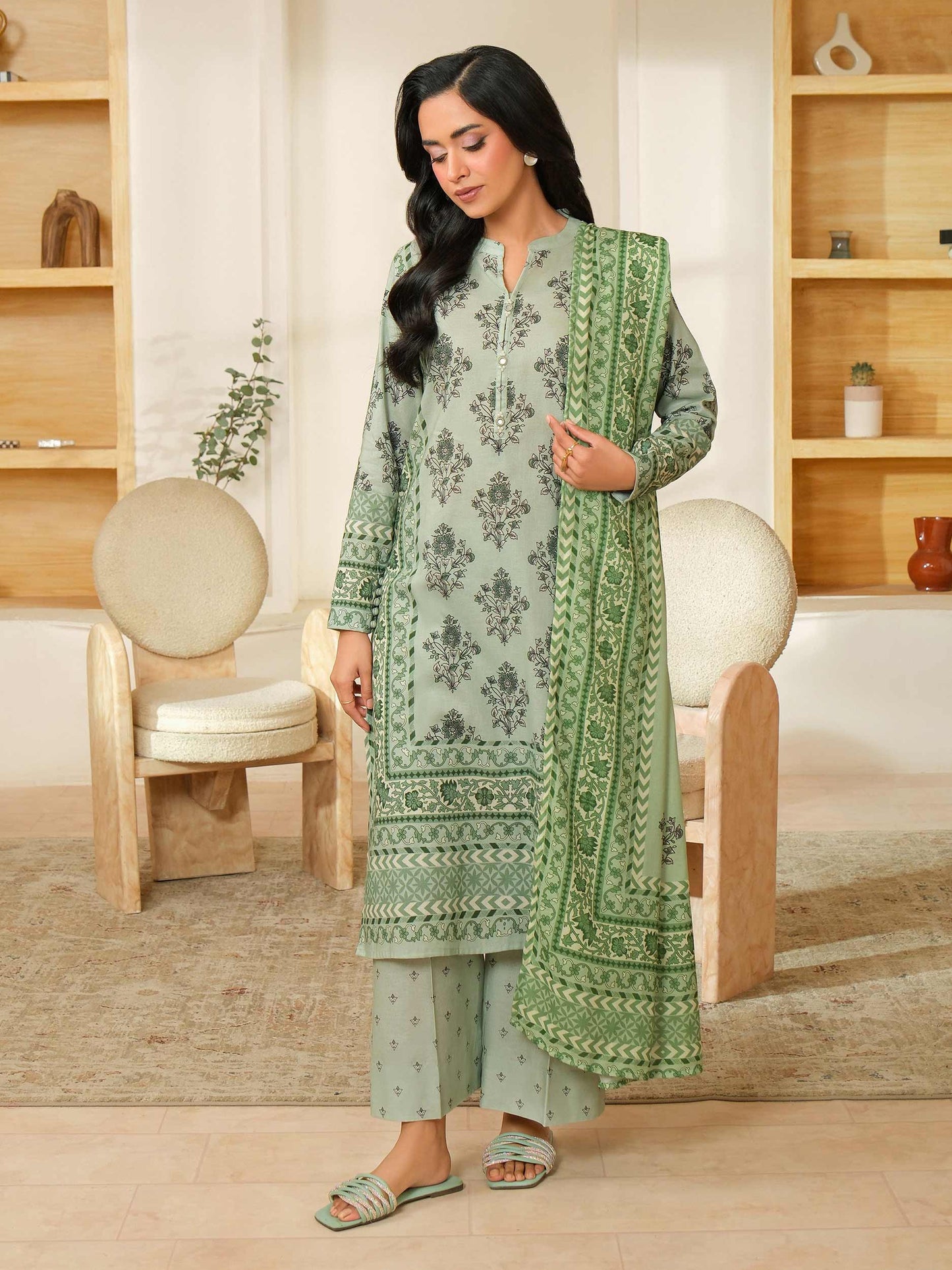 3 Piece Khaddar Suit-Printed (Unstitched)