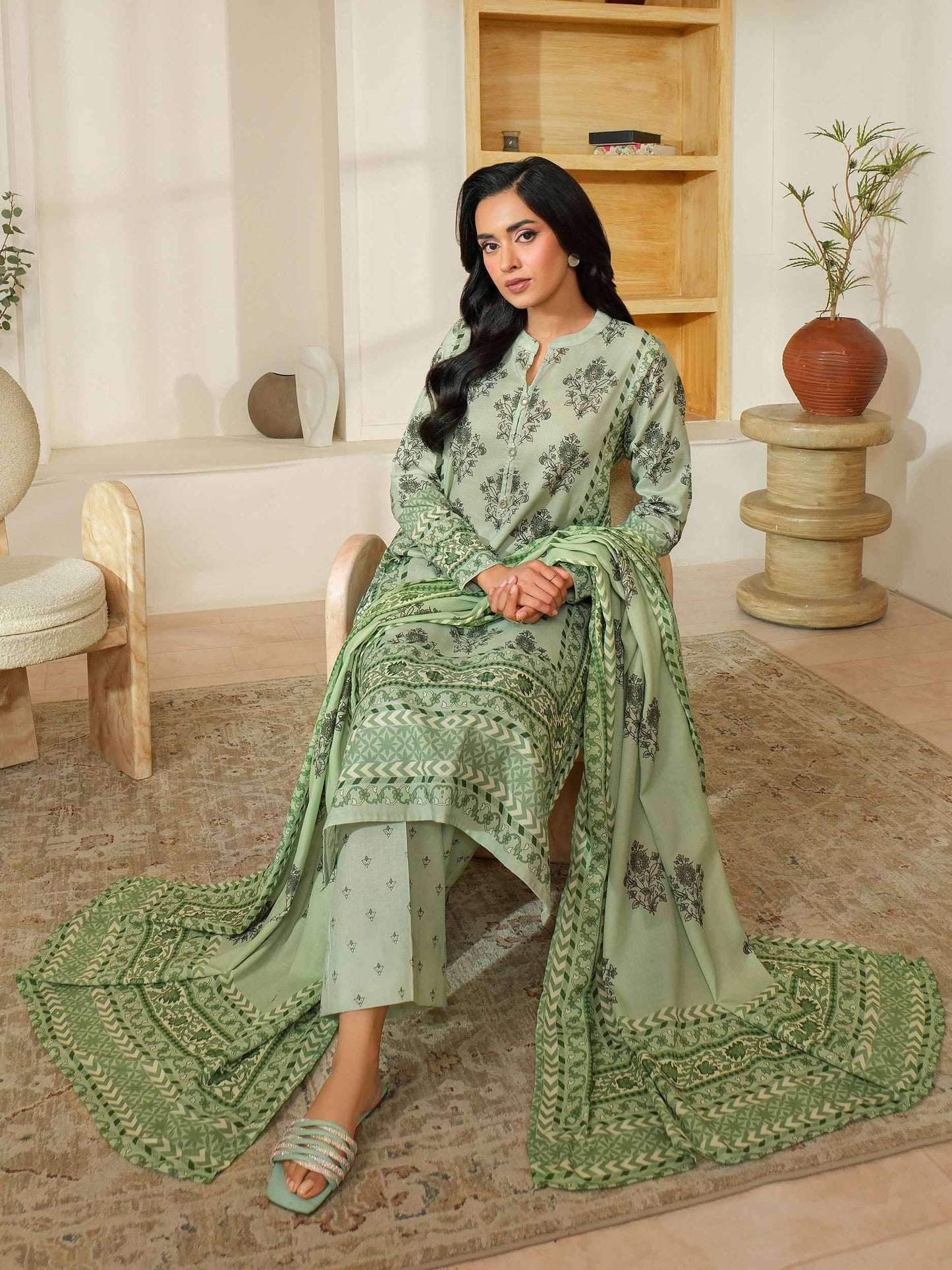 3 Piece Khaddar Suit-Printed (Unstitched)