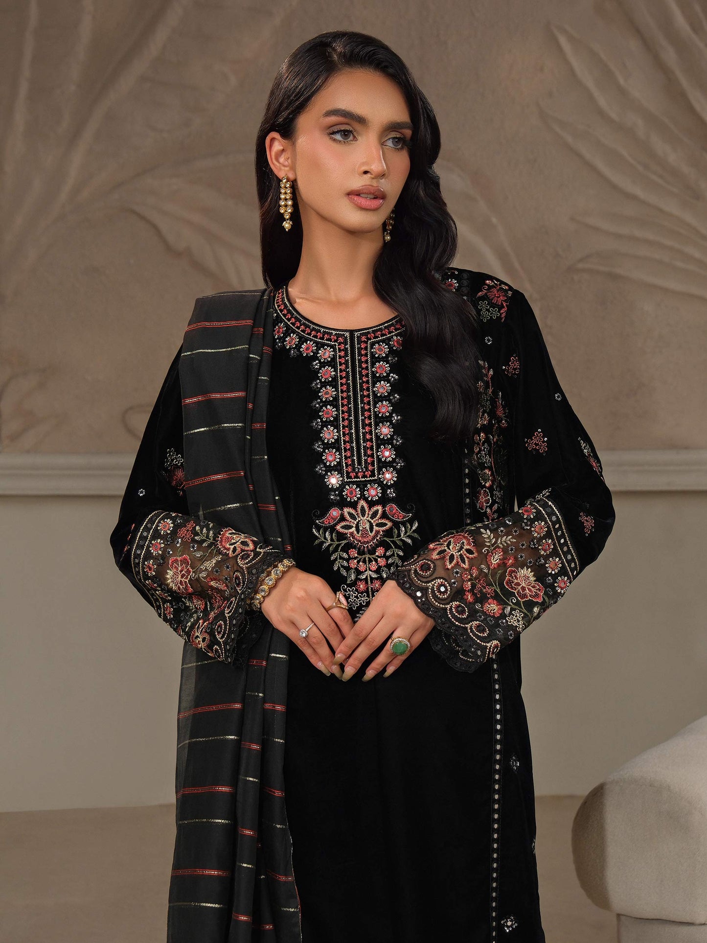 3 Piece Velvet Suit-Embroidered (Unstitched)