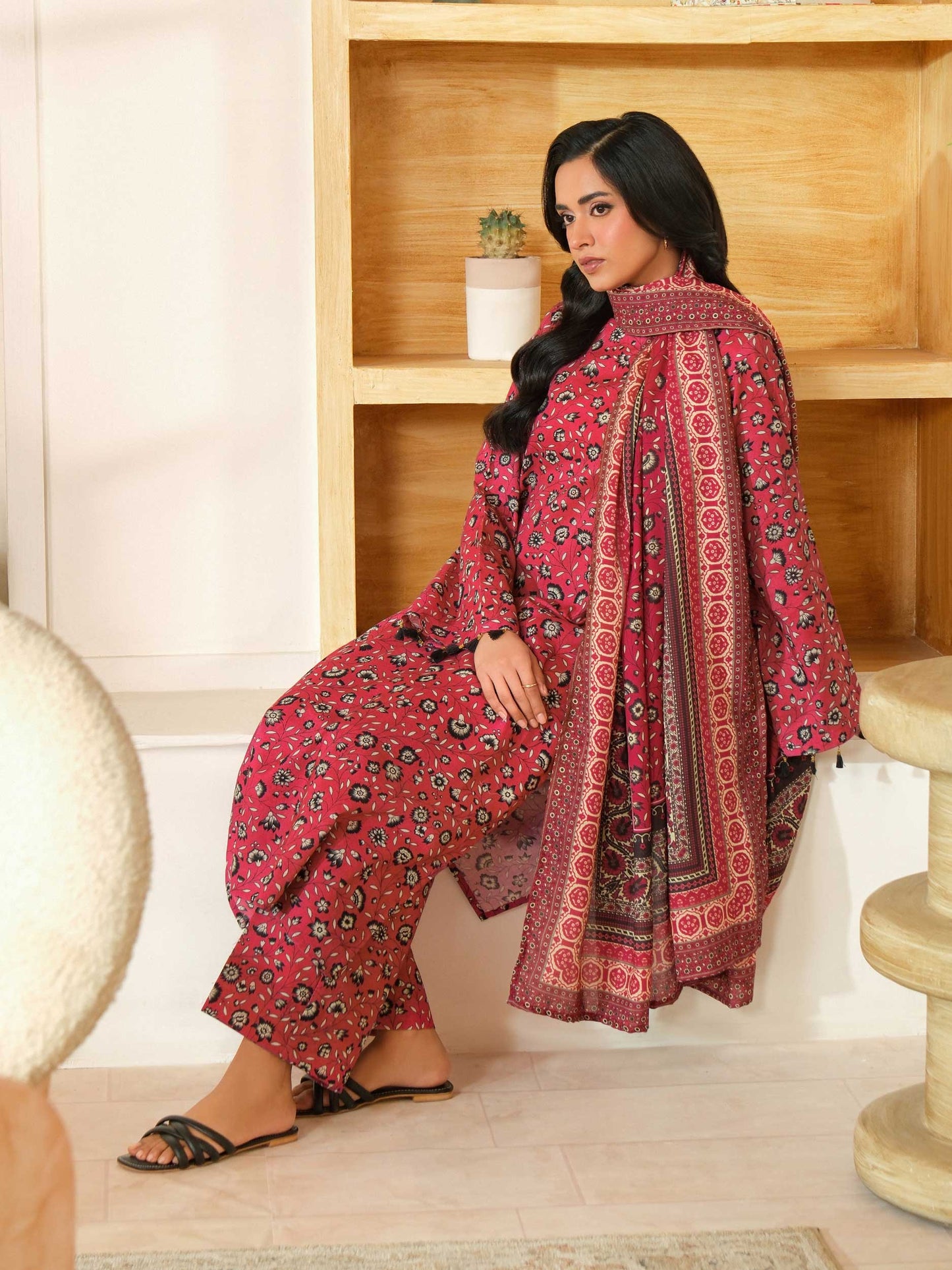 3 Piece Khaddar Suit-Printed (Unstitched)