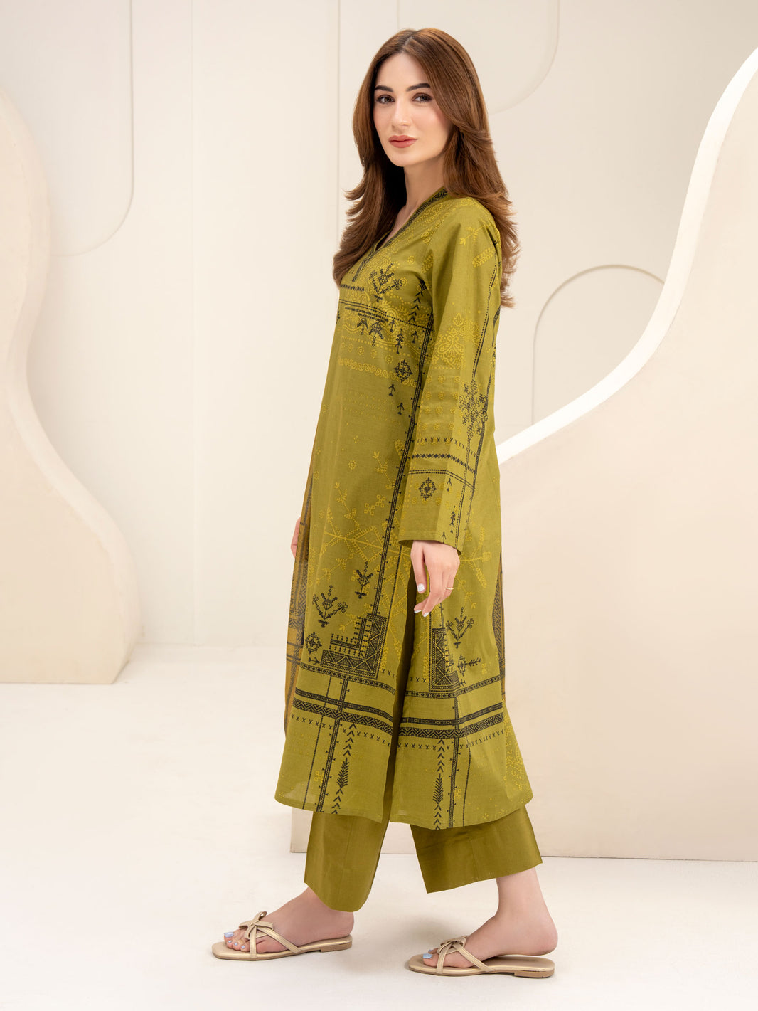 3 Piece Unstitched Digital Printed Lawn Suit ( Fine Printed Lawn Dupatta )