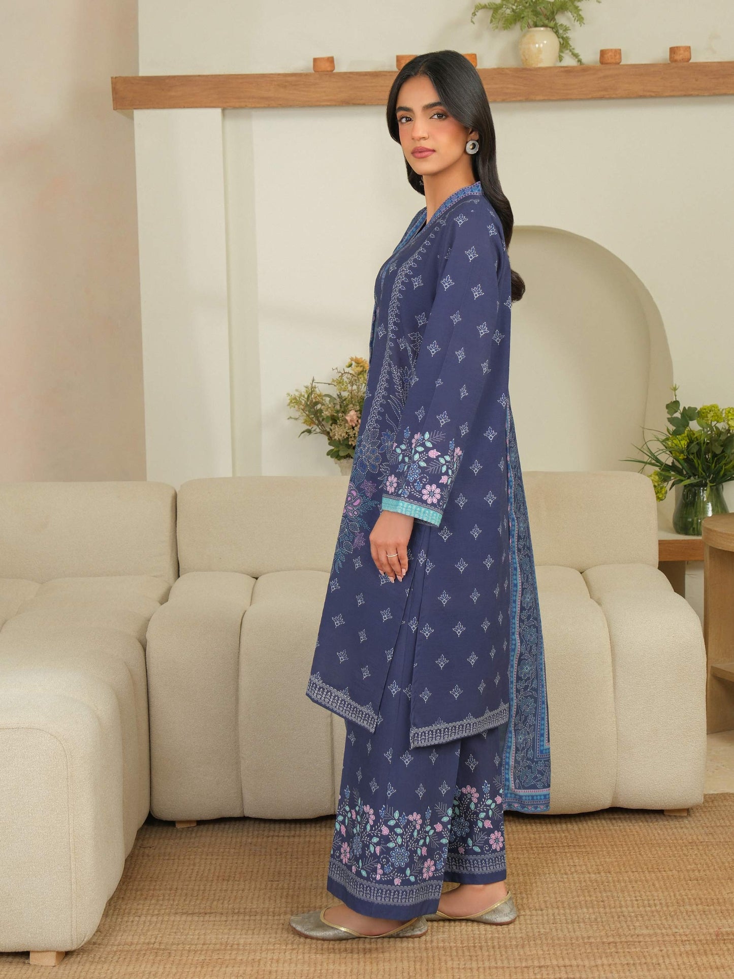 3 Piece Khaddar Suit-Printed (Unstitched)