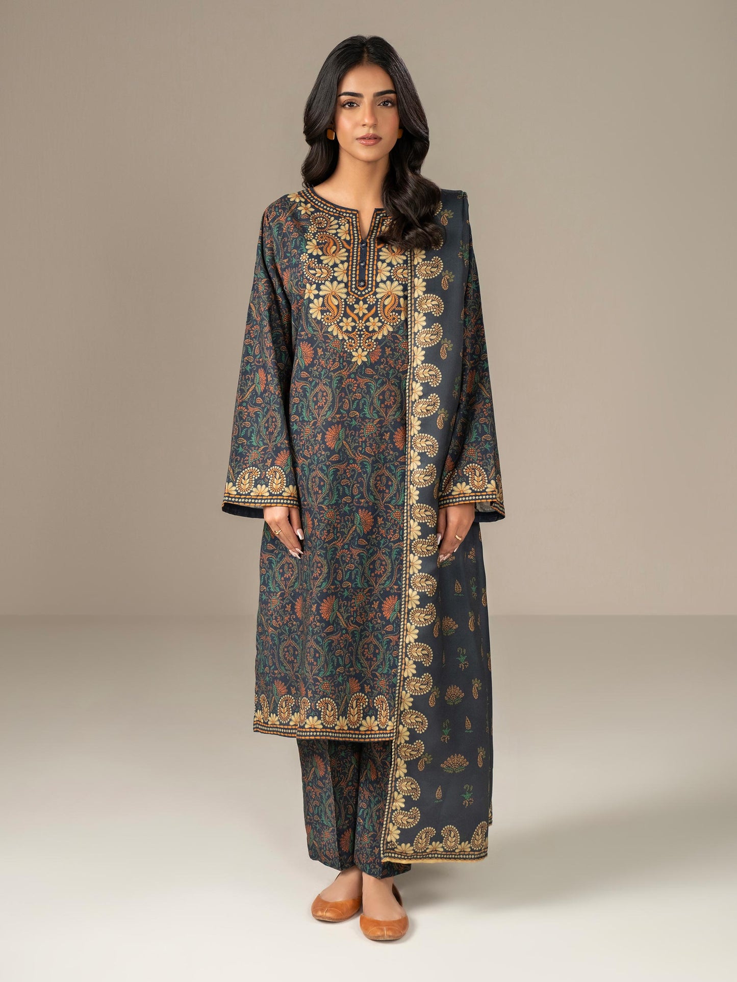 3 Piece Khaddar Suit-Printed (Unstitched)