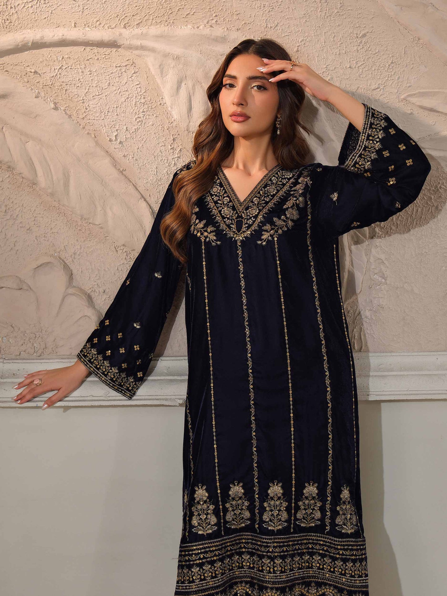 2 Piece Velvet Suit-Embroidered (Unstitched)