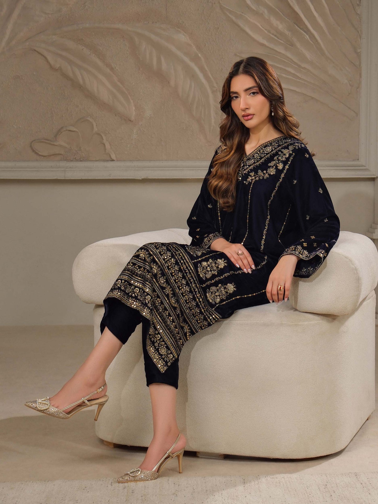 2 Piece Velvet Suit-Embroidered (Unstitched)